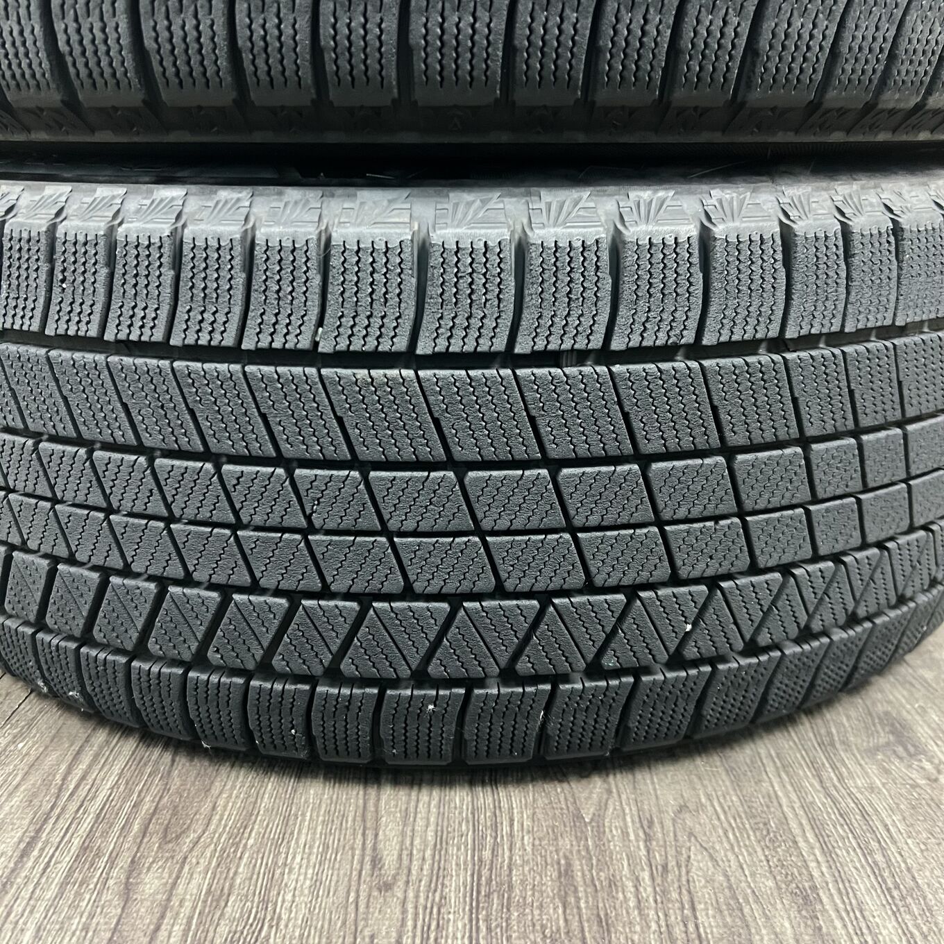 Bridgestone BLIZZAK VRX3 225/50 R18, фото 5