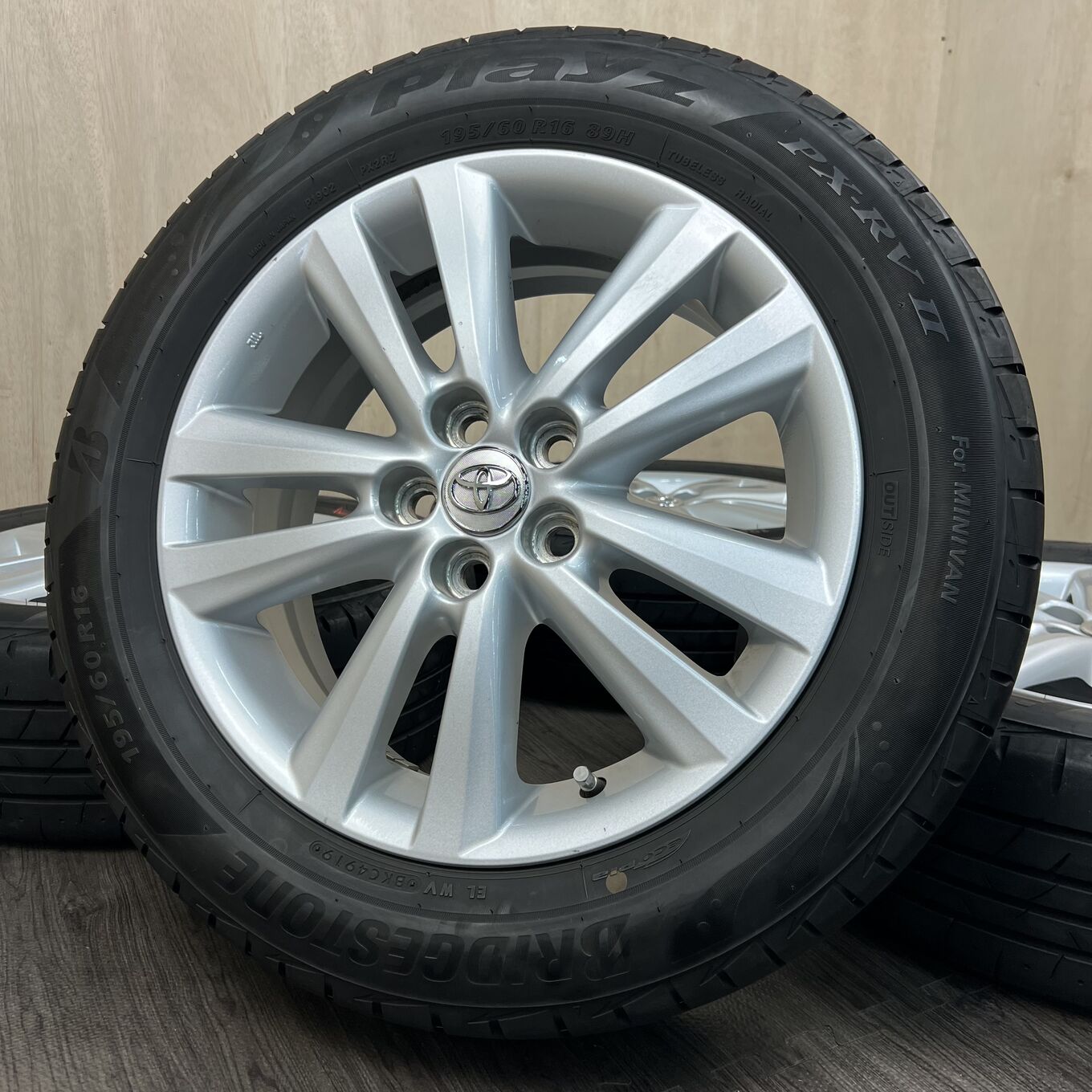 R16 6J ET45 5x100 Toyo WISH — 33 900 ¥/комплект