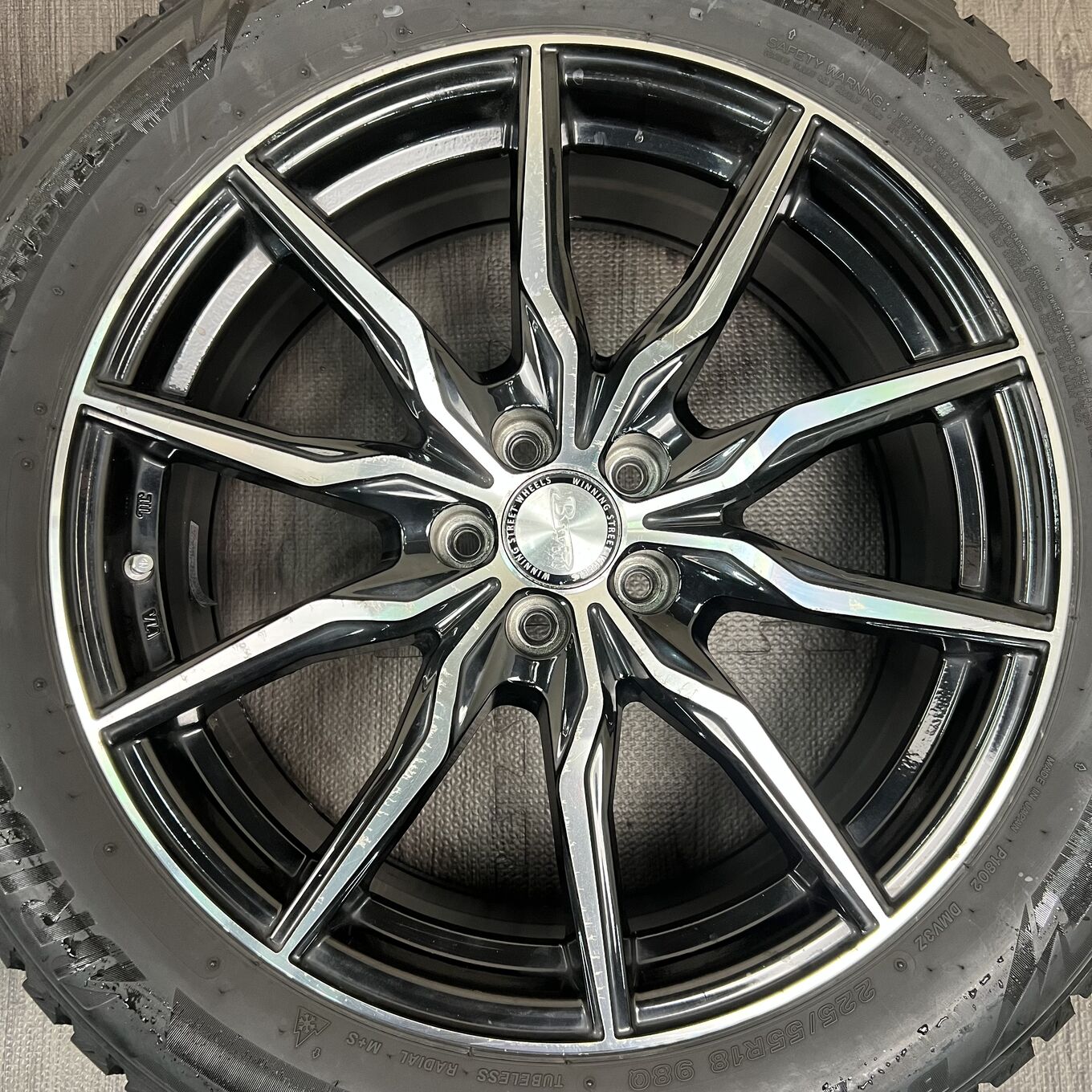 Bridgestone B-WIN KRX 225/55 RF18, фото 3