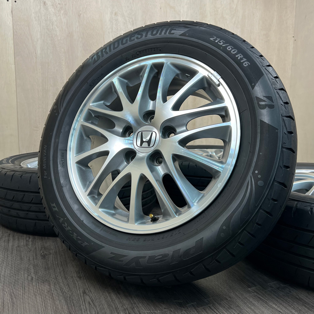 215/60 R16 Bridgestone PLAYZ PX RVII — 36 000 ¥/комплект