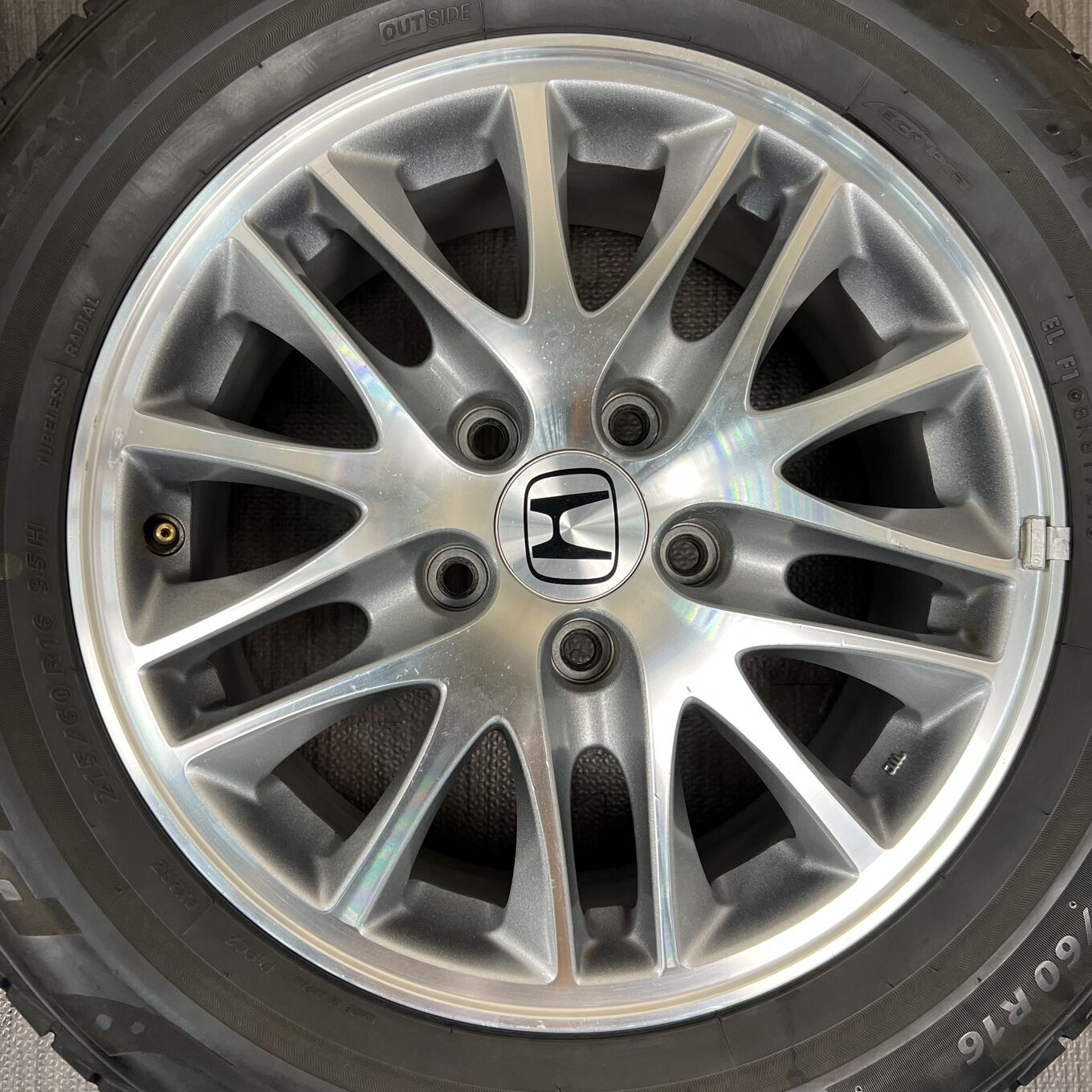 Bridgestone ODYSSEY 215/60 R16, фото 3