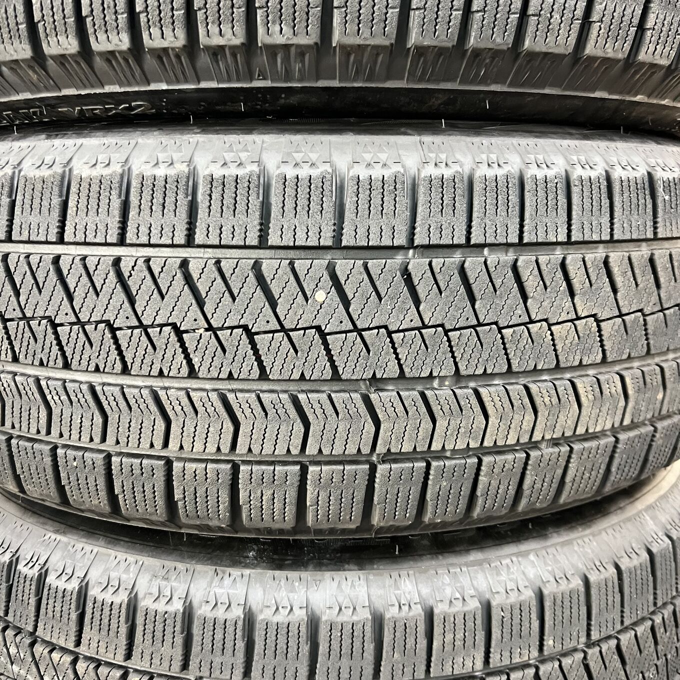 Bridgestone BLIZZAK VRX2 215/60 R17, фото 4