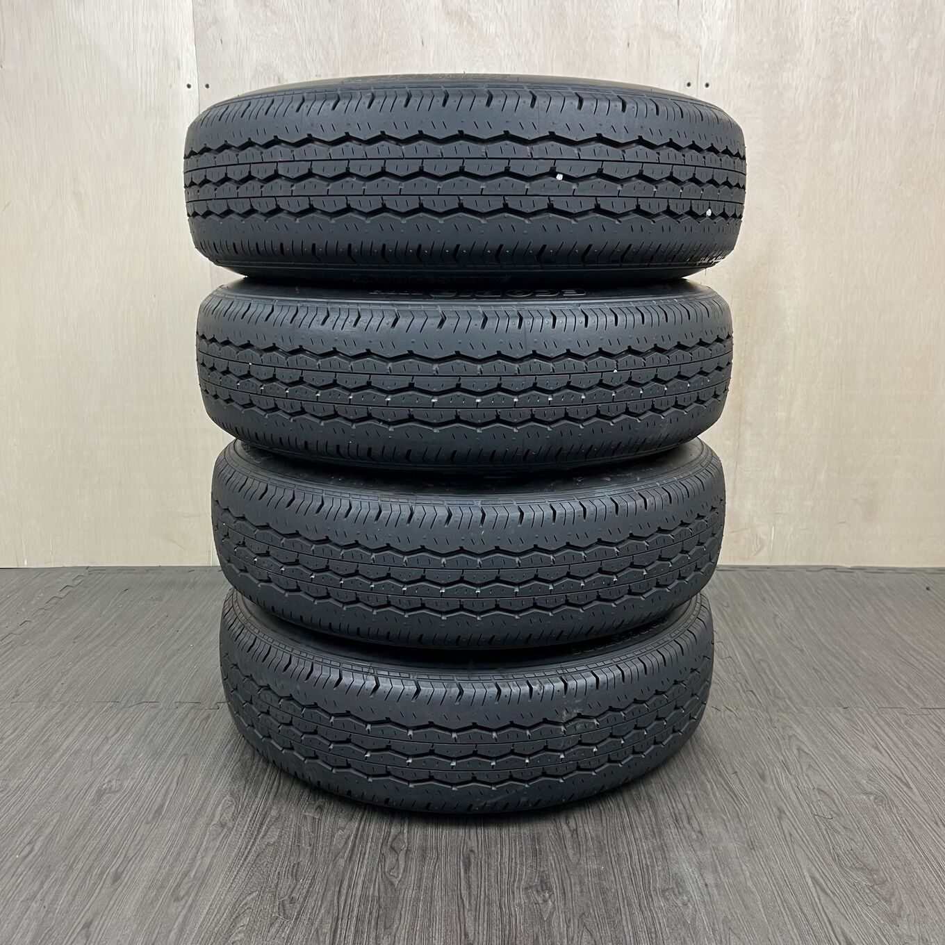 195/80 R15LT Bridgestone ECOPIA RD613 — 36 600 ¥/комплект