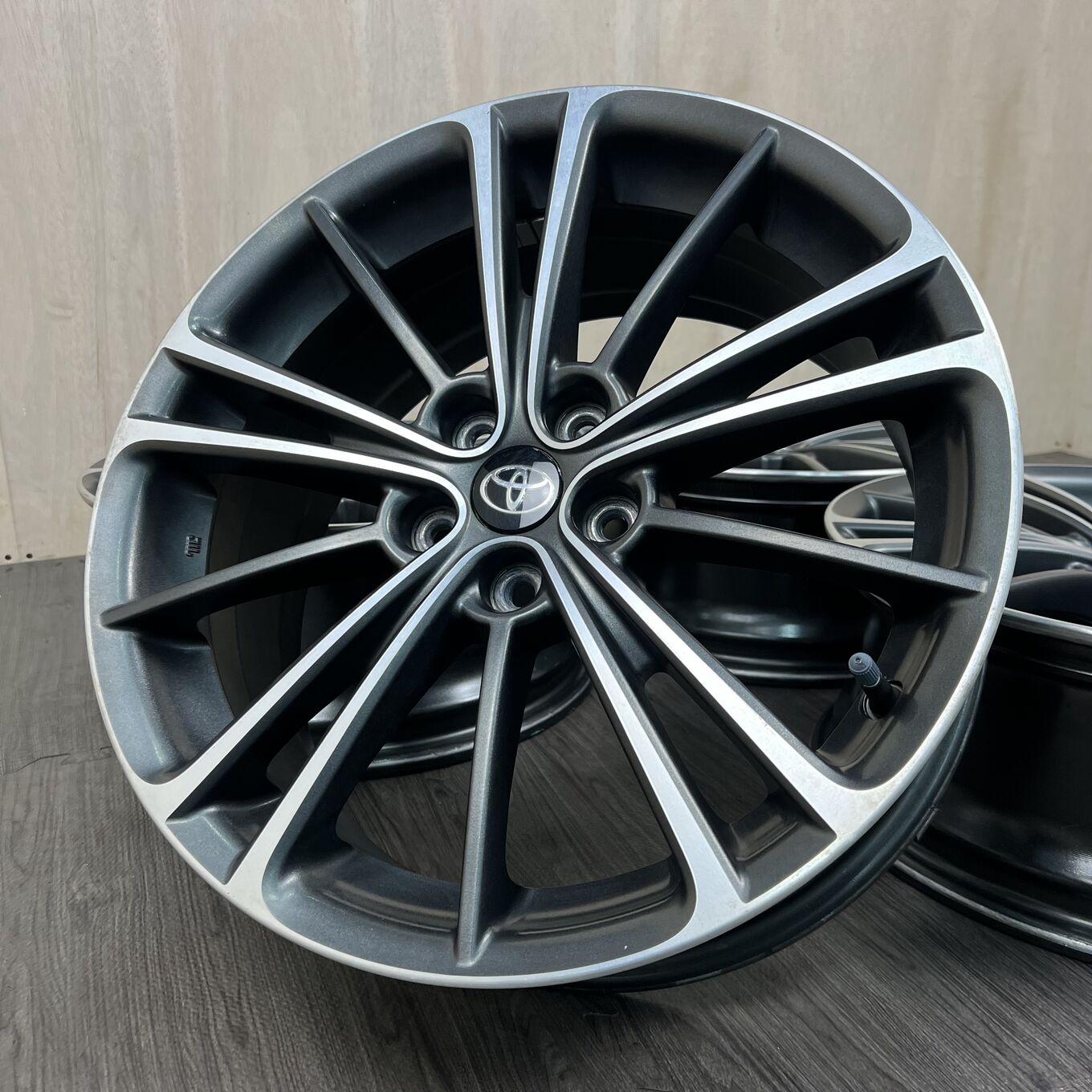 R17 7J ET48 5x100 Toyo 86 ZN6 — 39 400 ¥/комплект