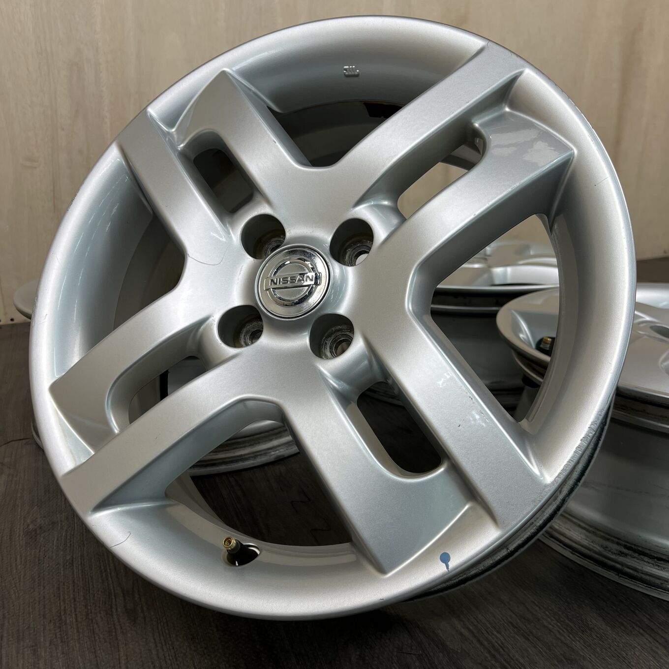 R16 6J ET42 4x100 CUBE — 27 900 ¥/комплект