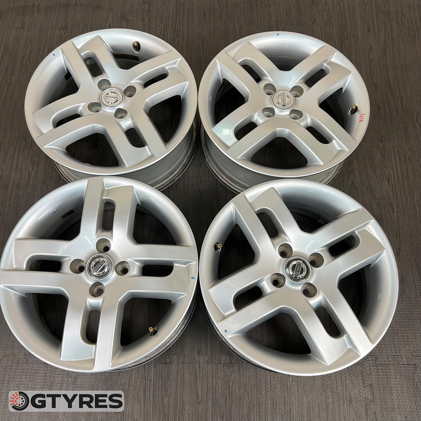 215/55 R16 Bridgestone BLIZZAK VRX3 — 33 752 ¥/комплект