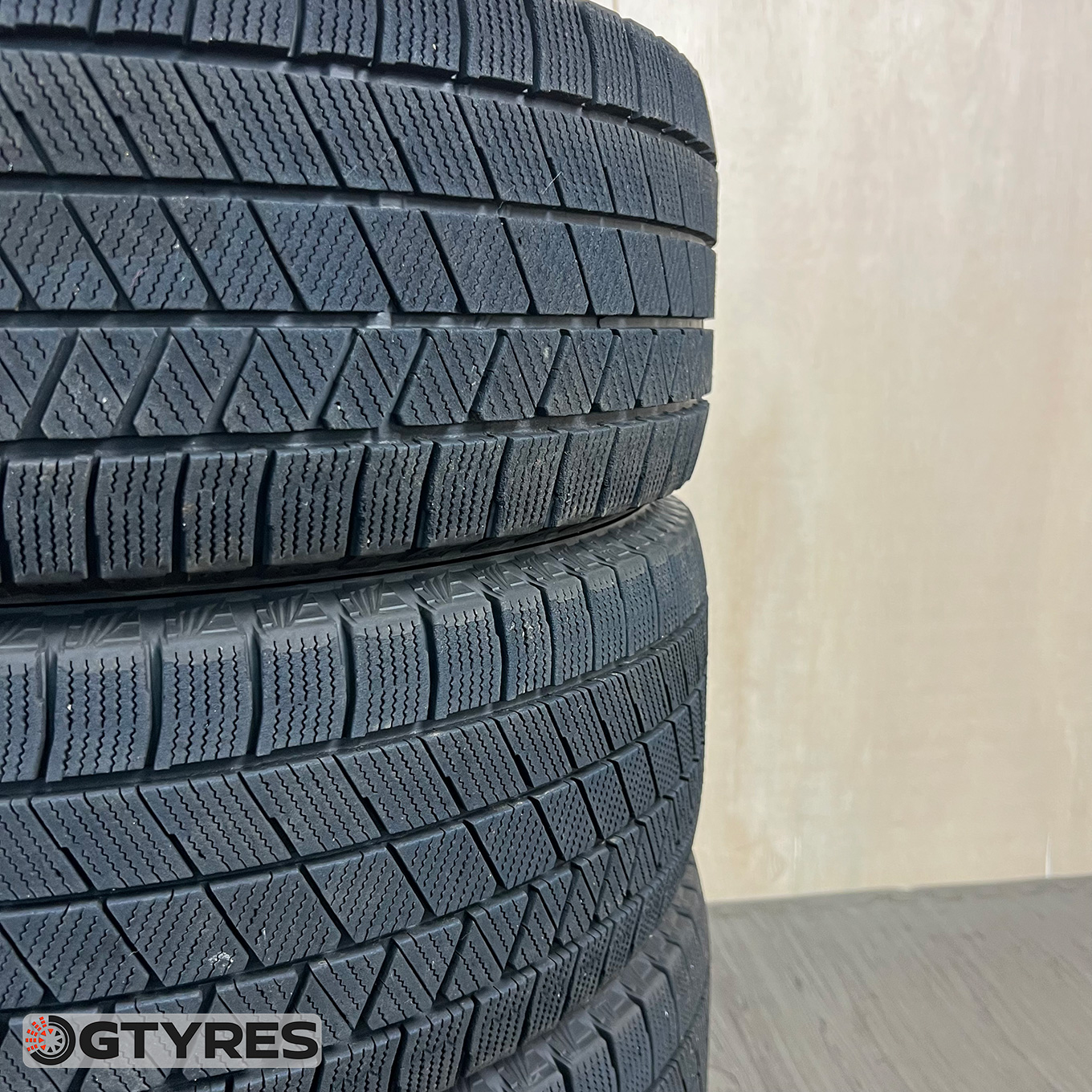 Bridgestone BLIZZAK VRX3 215/55 R16, фото 4