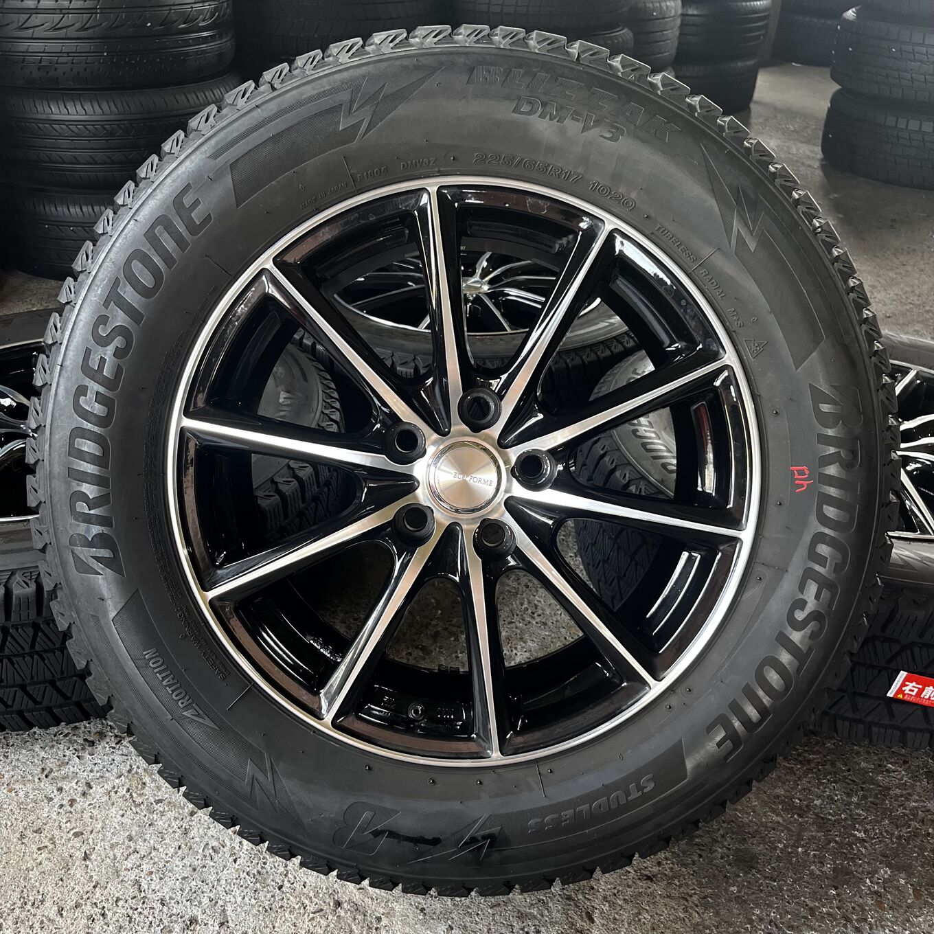 R17 7J ET45 5x114.3 Bridgestone ECO FORME — 32 200 ¥/комплект