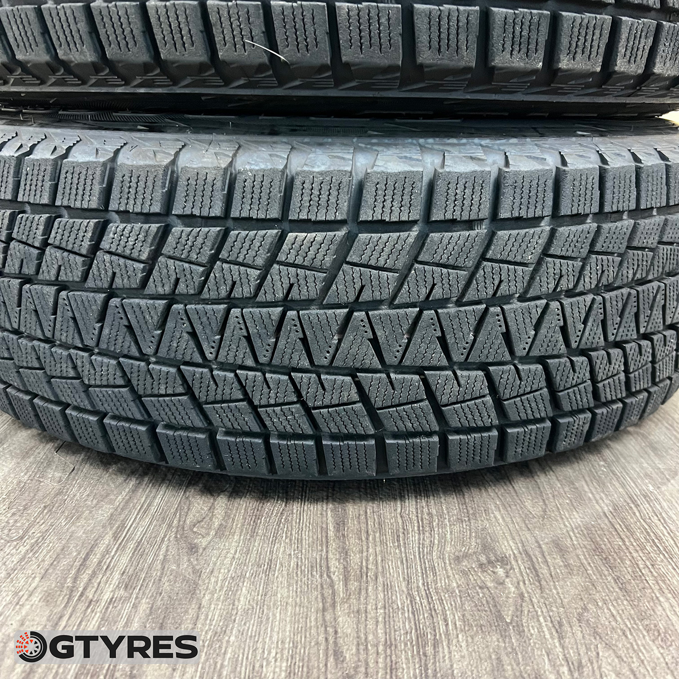 Bridgestone BLIZZAK DM-V1 215/65 R16, фото 2