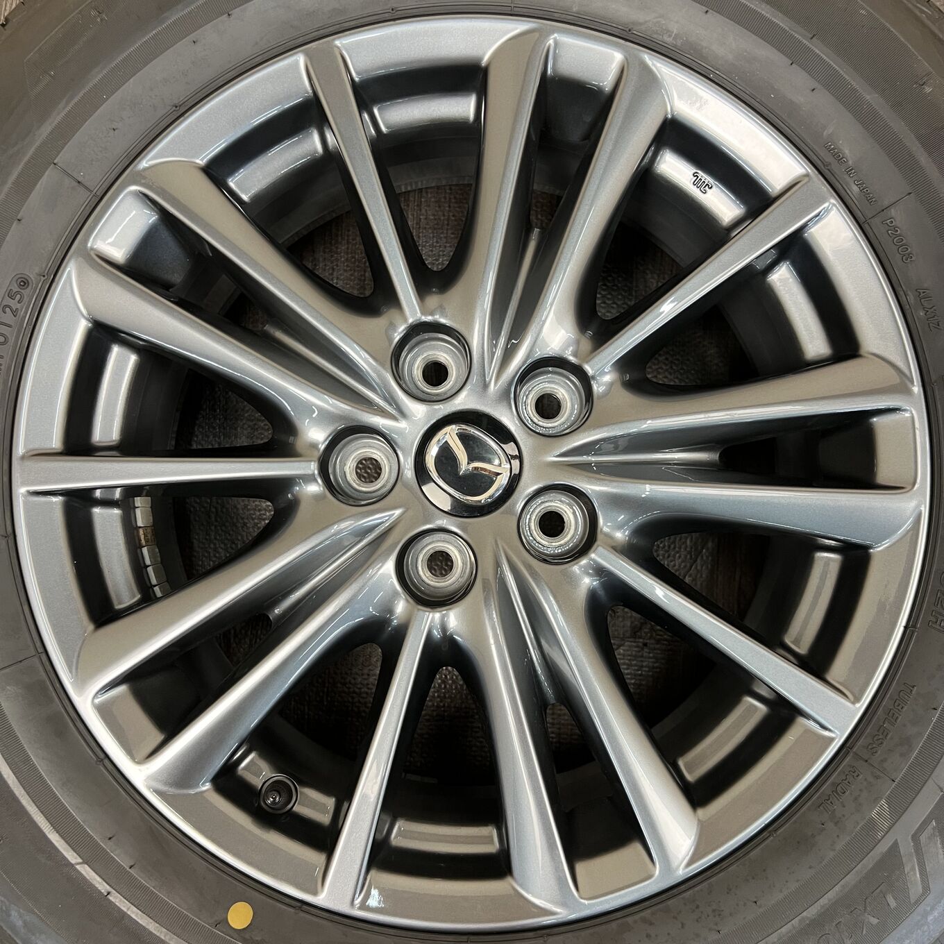 Bridgestone MAZDA 225/65 R17, фото 2