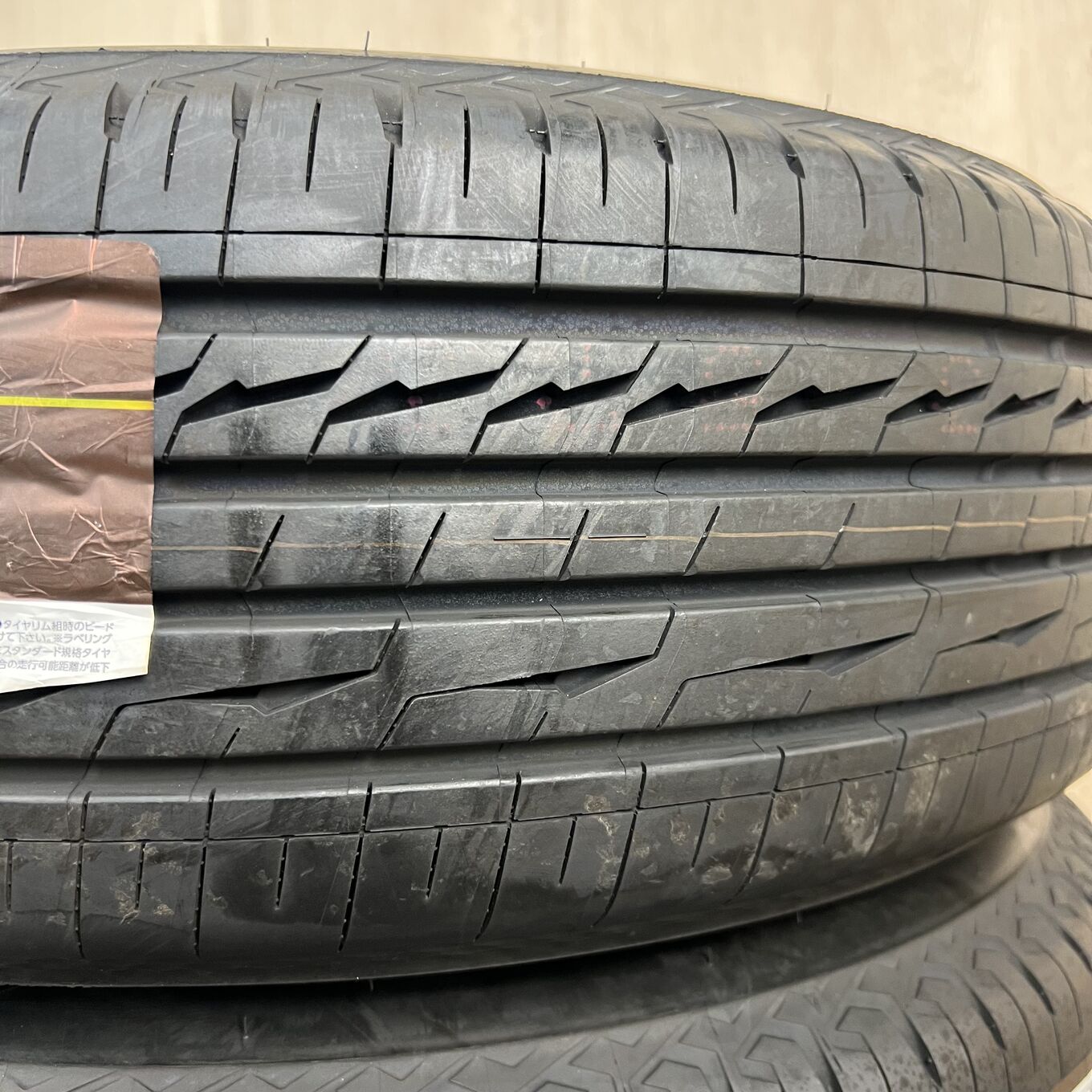 Bridgestone ALENZA LX100 225/65 R17, фото 2