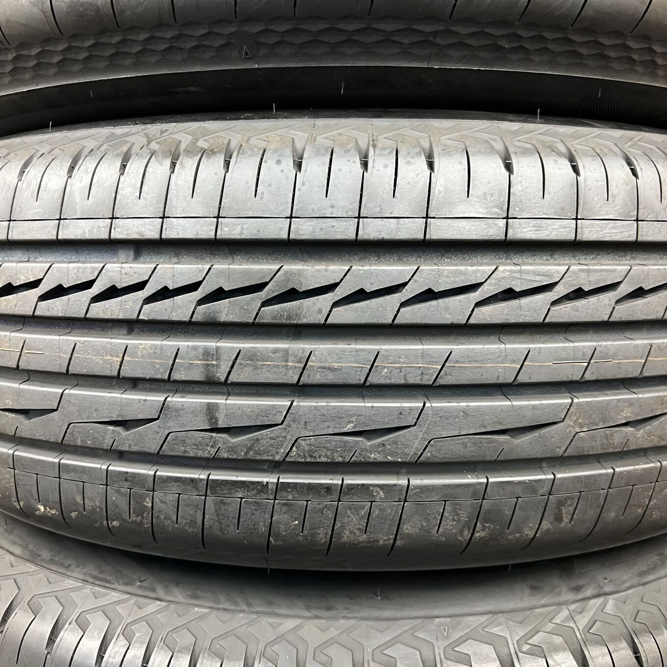 Bridgestone ALENZA LX100 225/65 R17, фото 3