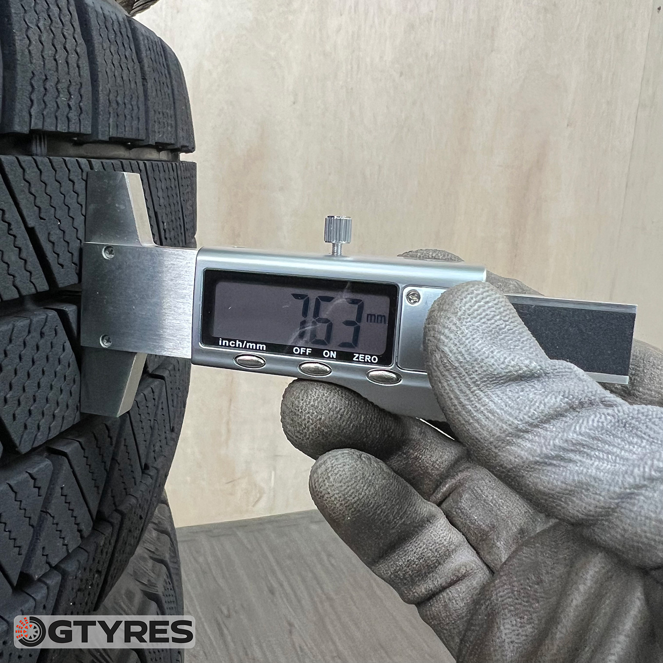 Bridgestone BLIZZAK VRX3 215/60 R16, фото 6