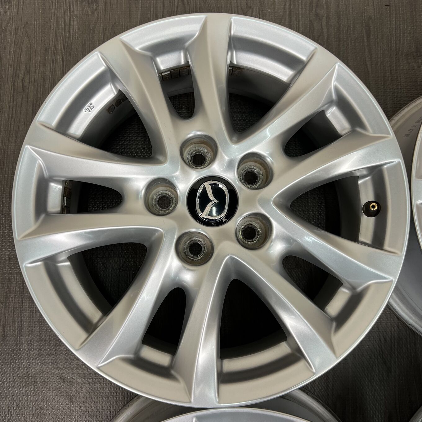 Bridgestone AXELA 215/60 R16, фото 4