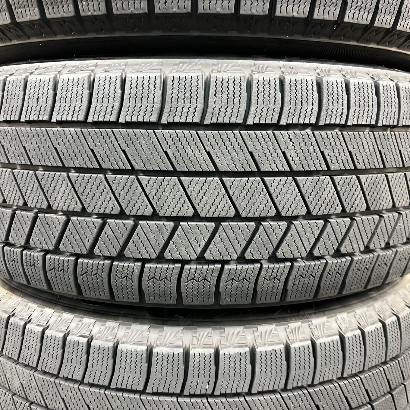 Bridgestone BLIZZAK VRX3 215/60 R16, фото 3
