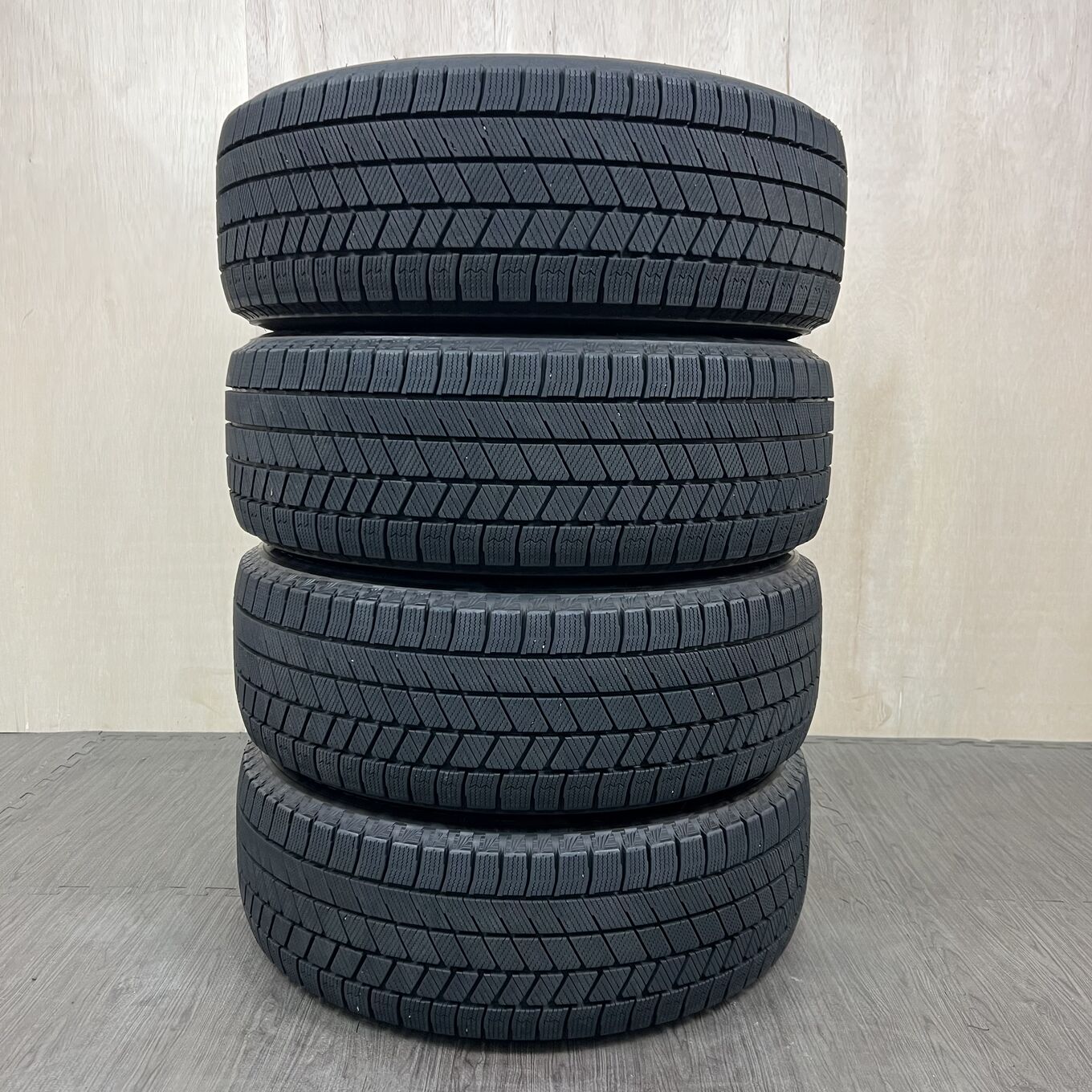 215/60 R16 Bridgestone BLIZZAK VRX3 — 25 400 ¥/комплект
