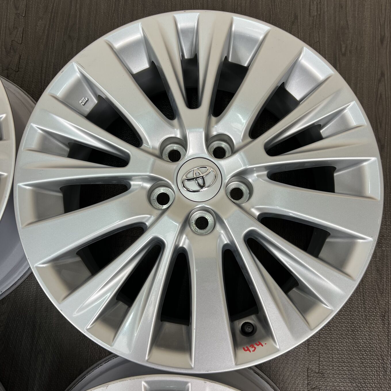 Toyo ALPHARD 20 R18 7.5J ET45 5x114.3, фото 5