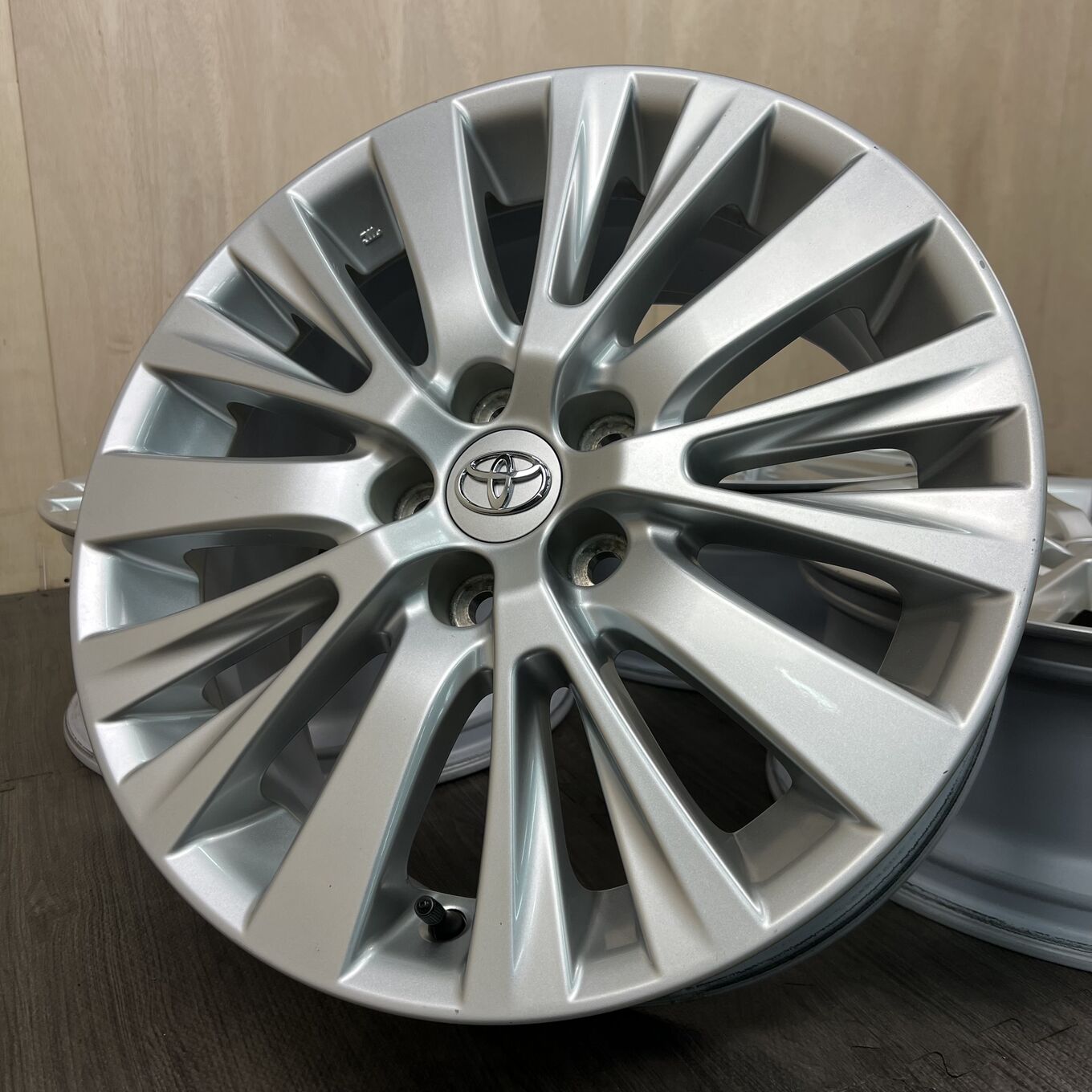 R18 7.5J ET45 5x114.3 Toyo ALPHARD 20 — 43 600 ¥/комплект
