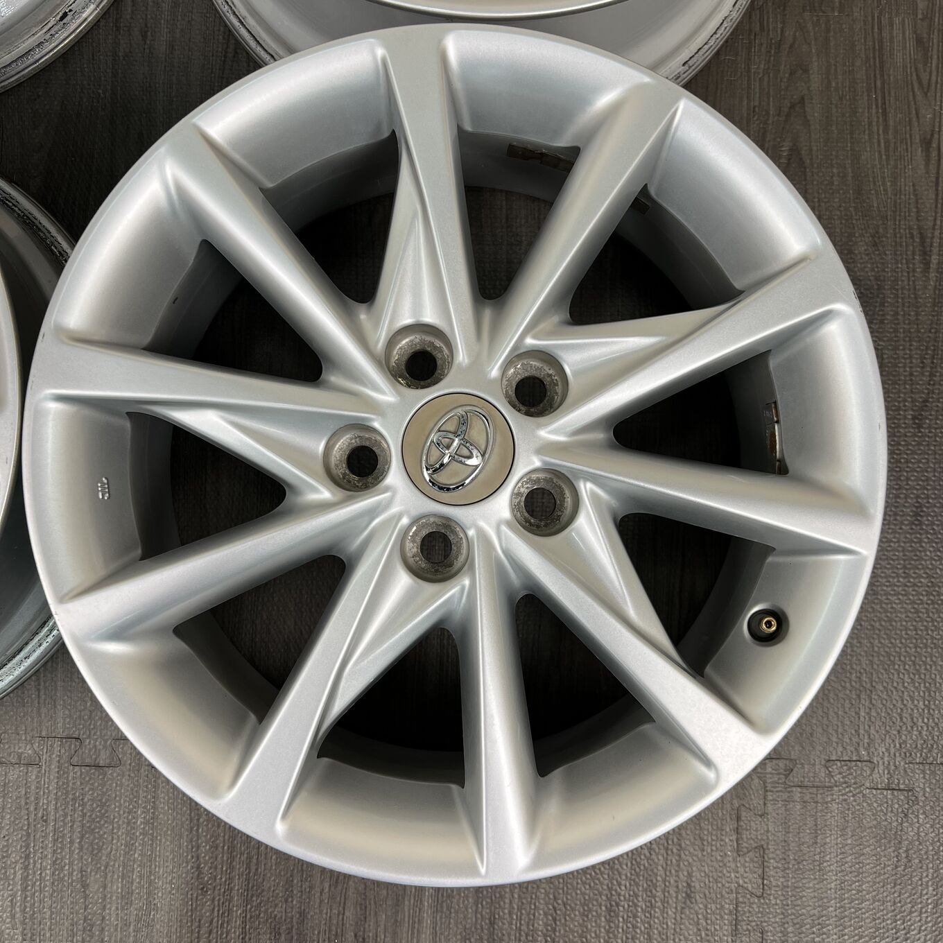 Toyo PRIUS ALPHA R17 7J ET45 5x114.3, фото 3