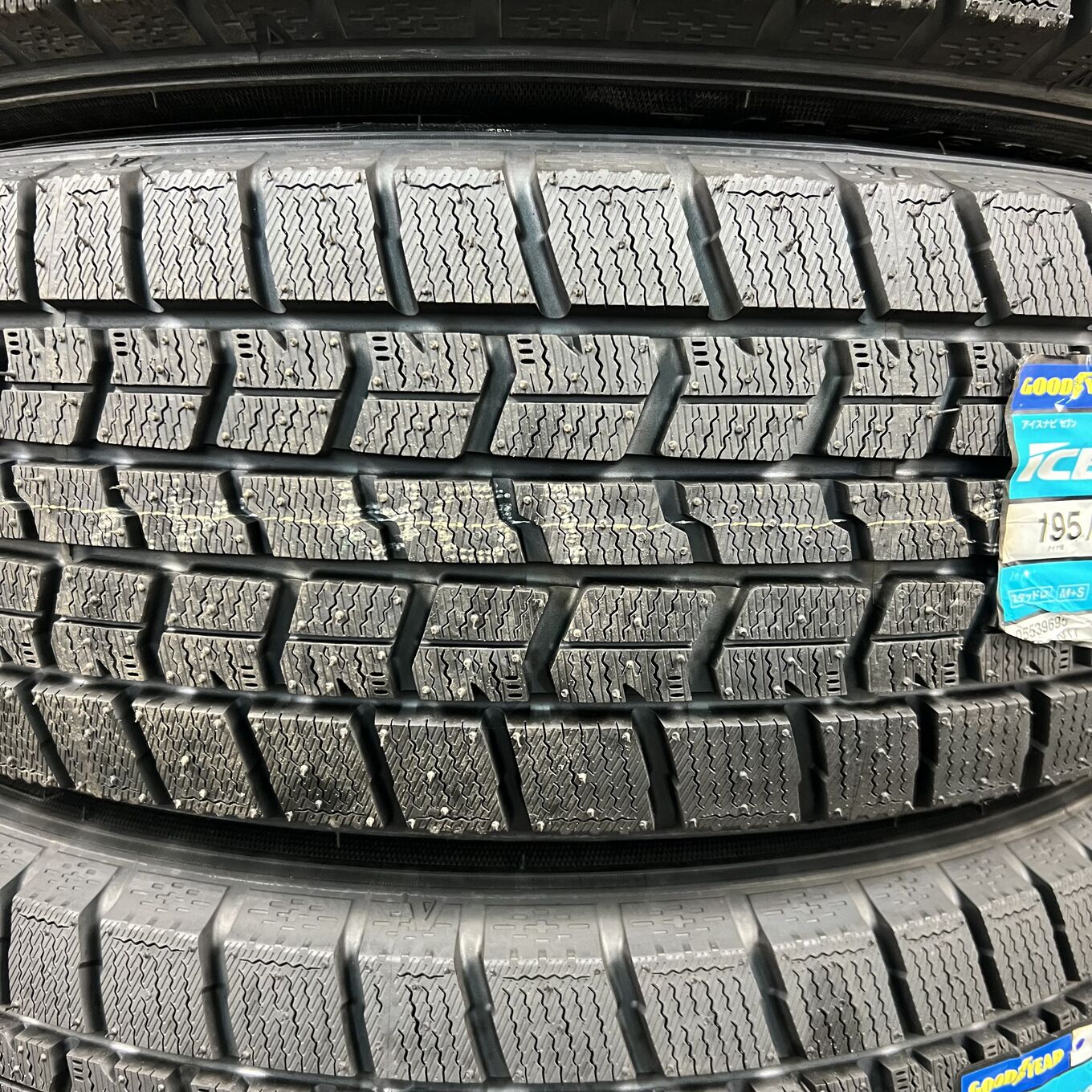Goodyear ICE NAVI 7 195/60 R17, фото 3