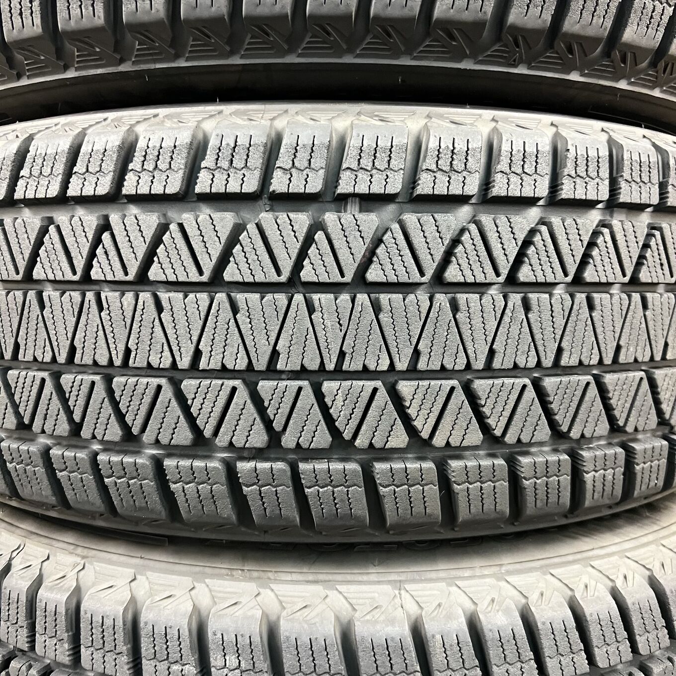 Bridgestone BLIZZAK DM-V3 225/60 R17, фото 3