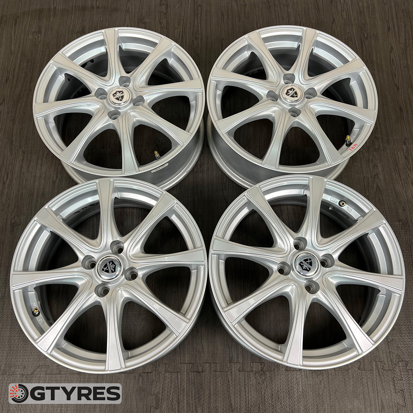 215/60 R16 Yokohama ICE GUARD IG60 — 31 500 ¥/комплект