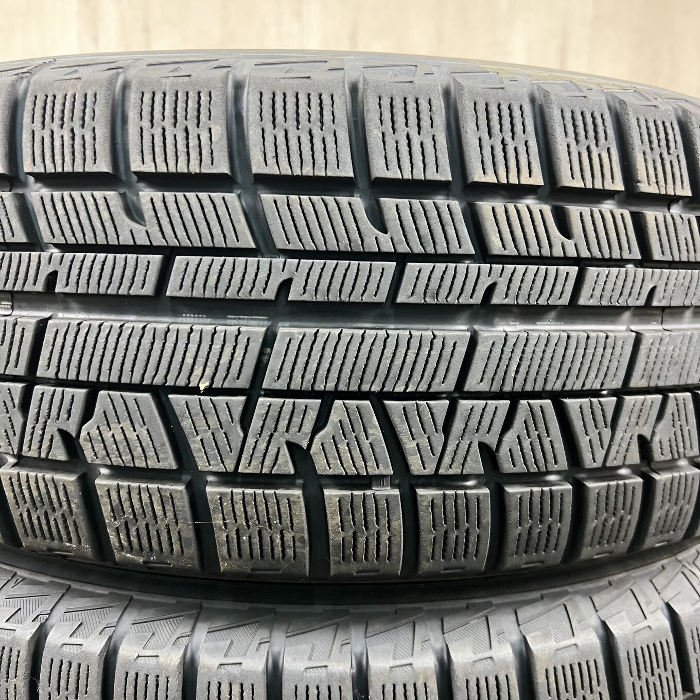 Yokohama ICE GUARD IG60 215/60 R16, фото 2