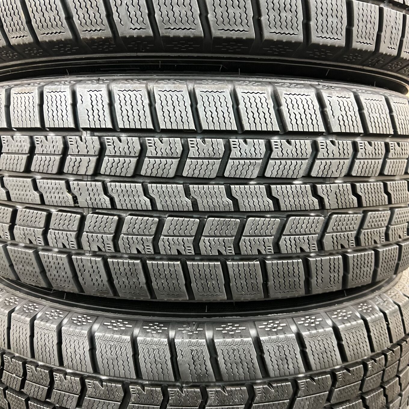 Goodyear ICE NAVI 7 205/60 R16, фото 3