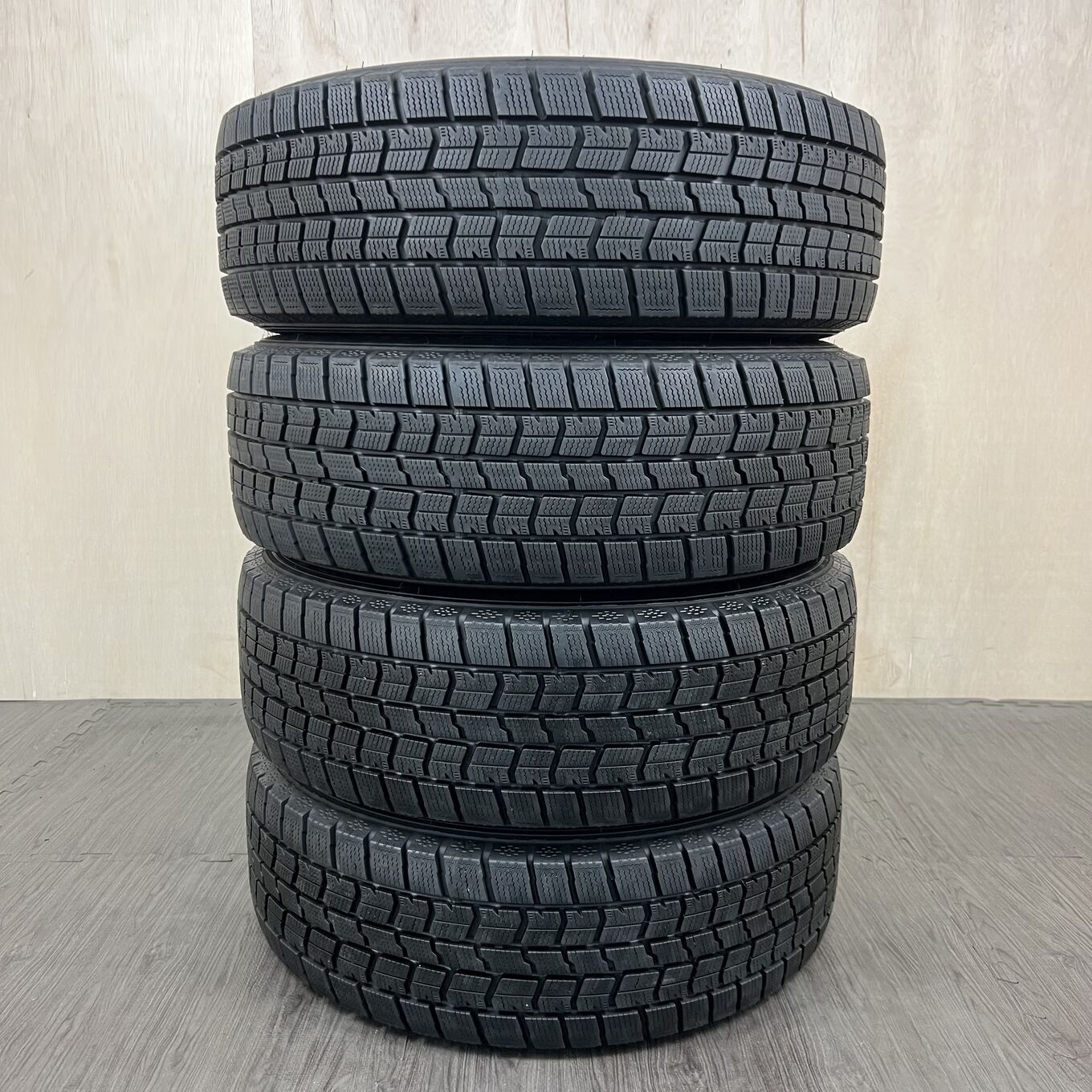 205/60 R16 Goodyear ICE NAVI 7 — 25 400 ¥/комплект