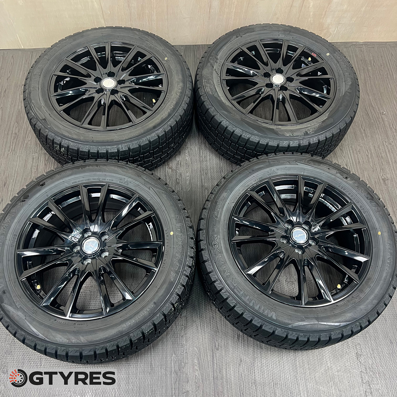 225/55 R17 Dunlop WINTERMAXX WM02 — 33 752 ¥/комплект