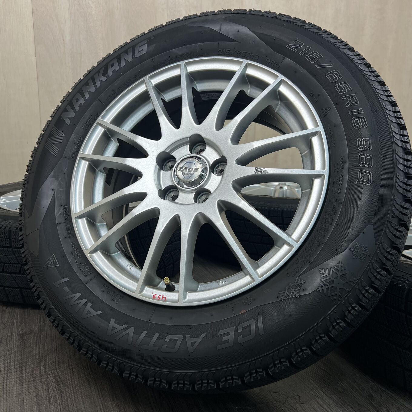 R16 6.5J ET48 5x100 JP-104 — 27 900 ¥/комплект