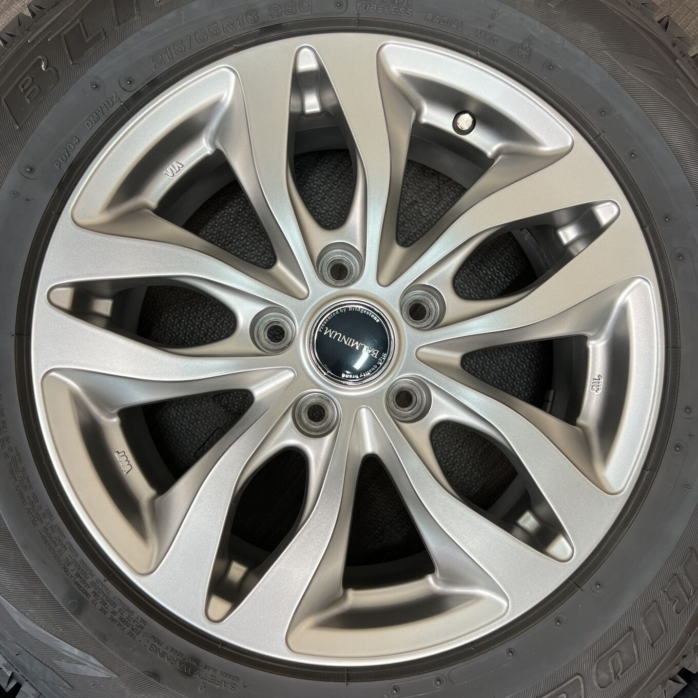 Bridgestone BALMINUM 215/65 R16, фото 4