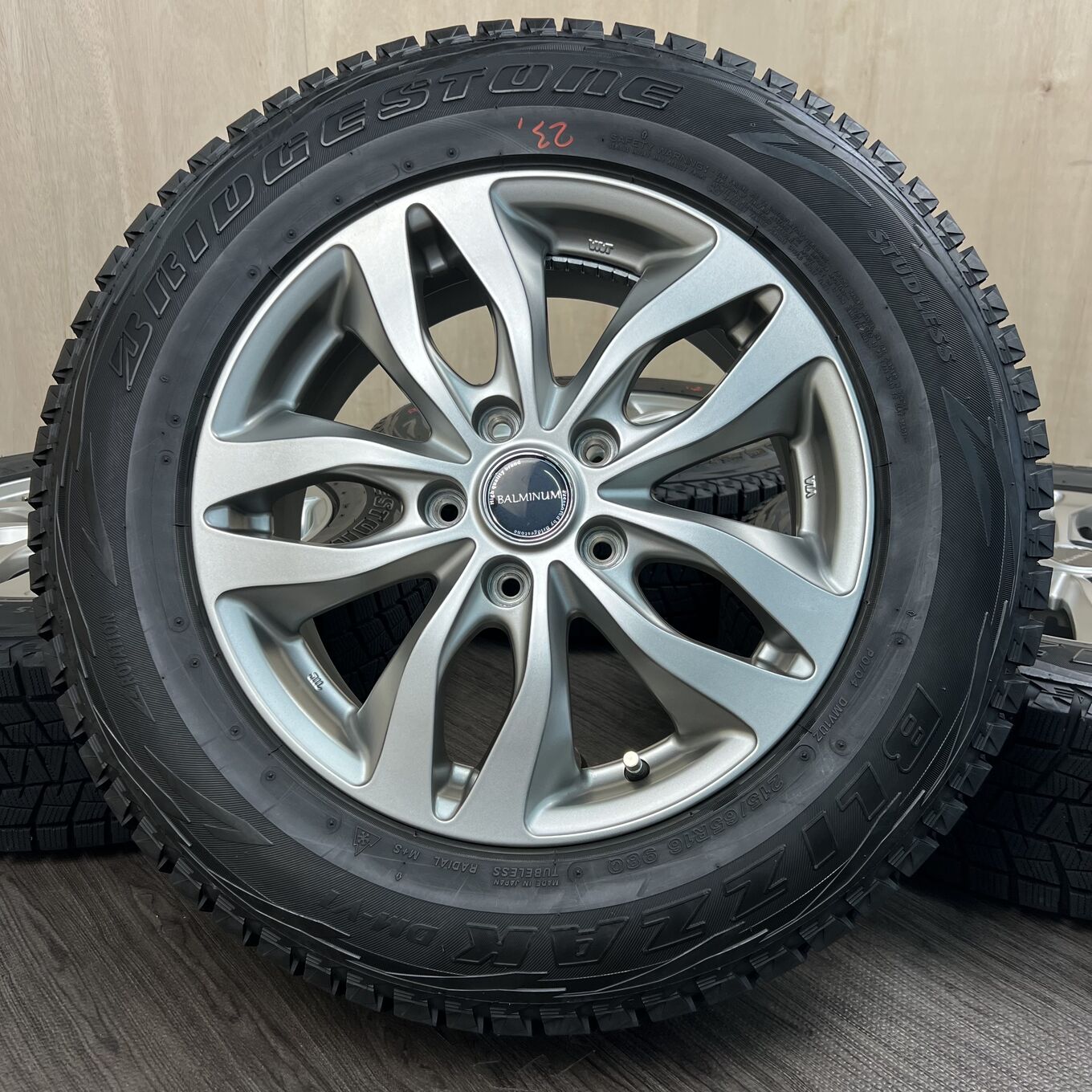 Bridgestone BALMINUM 215/65 R16, фото 6