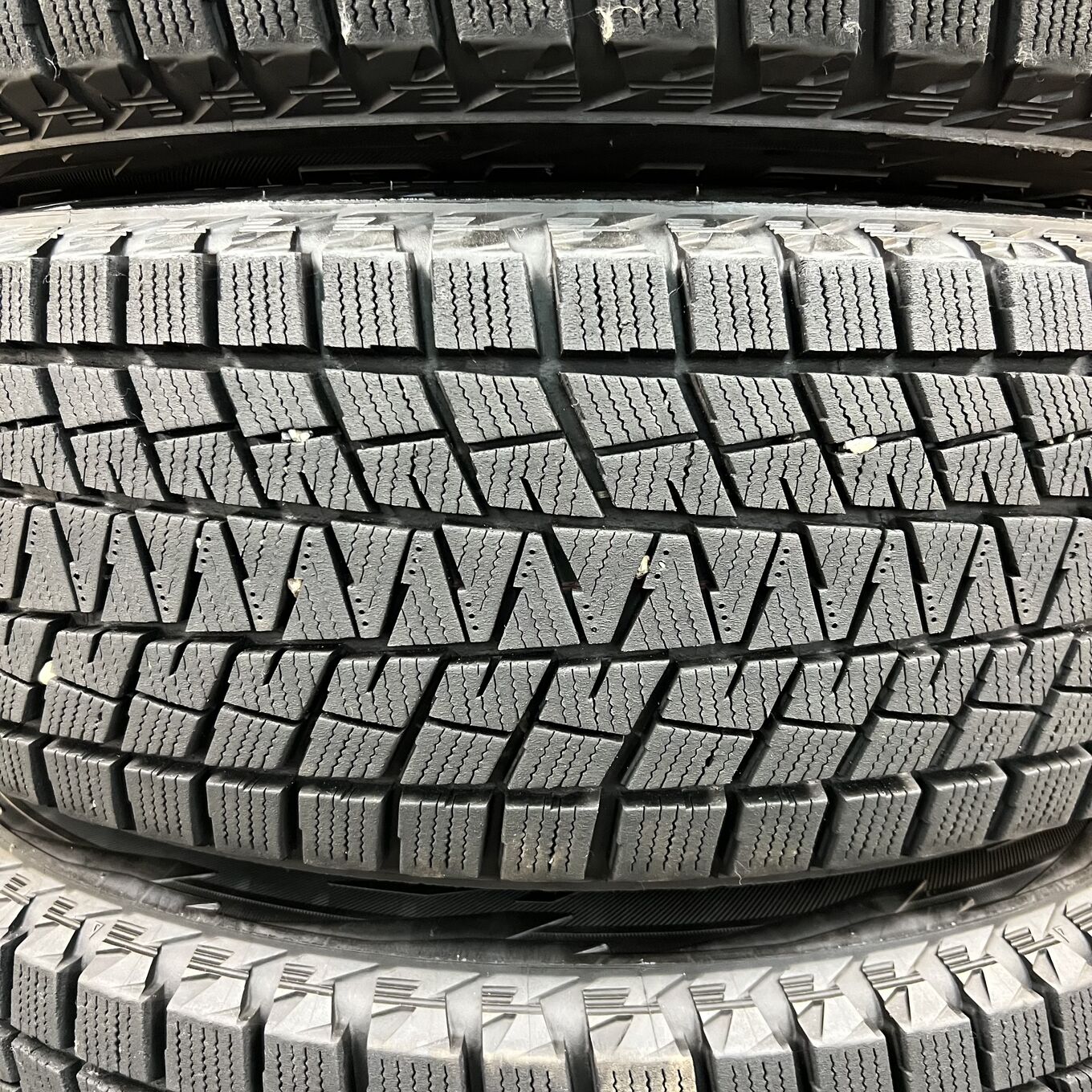 Bridgestone BLIZZAK DM-V1 215/65 R16, фото 4