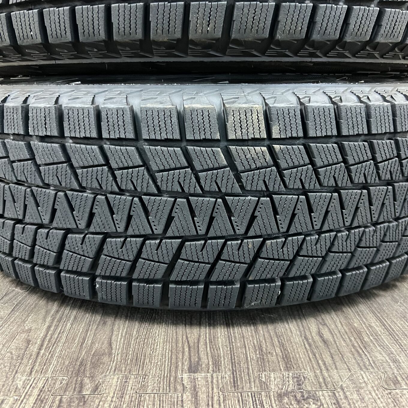 Bridgestone BLIZZAK DM-V1 215/65 R16, фото 5