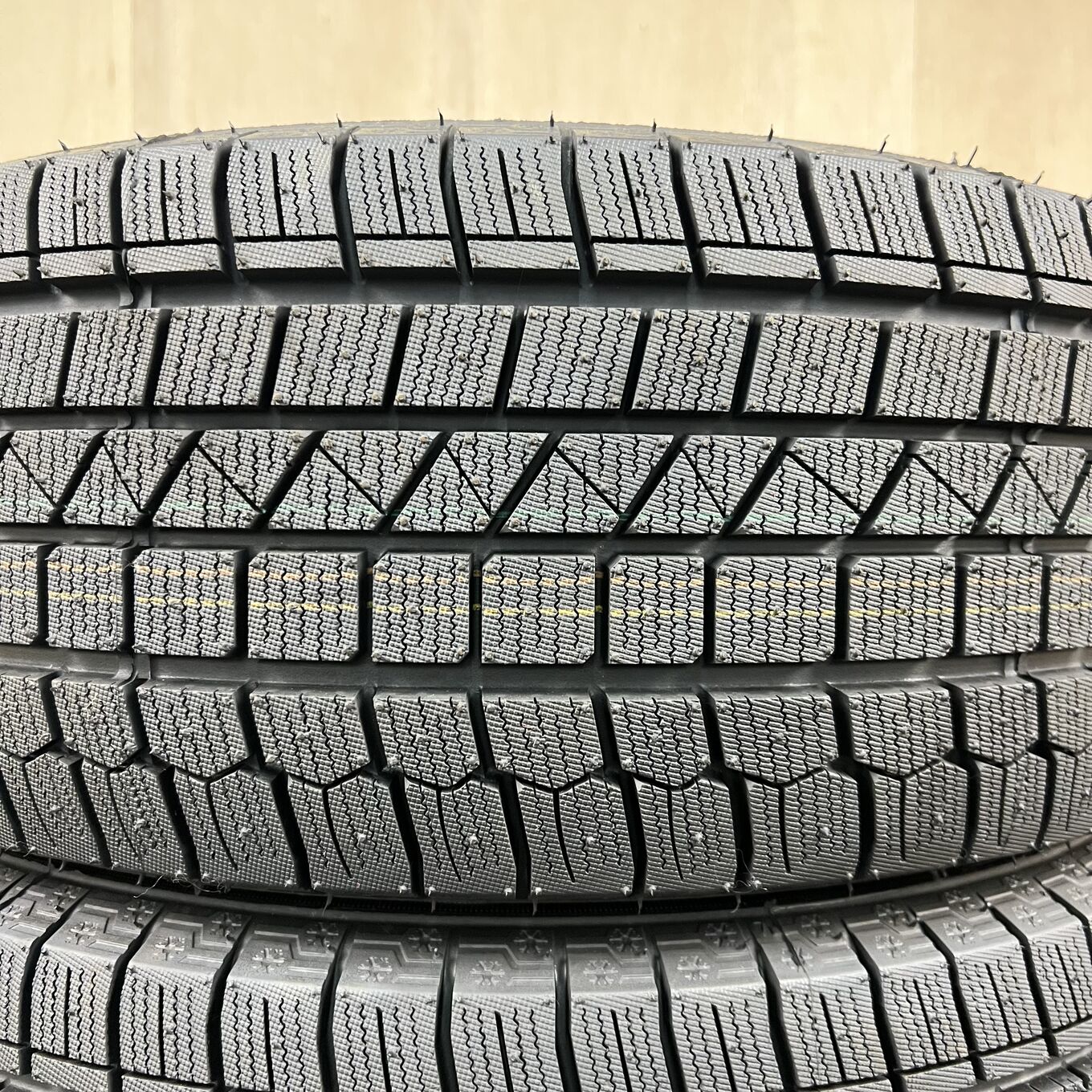 Kenda ICETEC NEO KR36 215/55 R17, фото 2