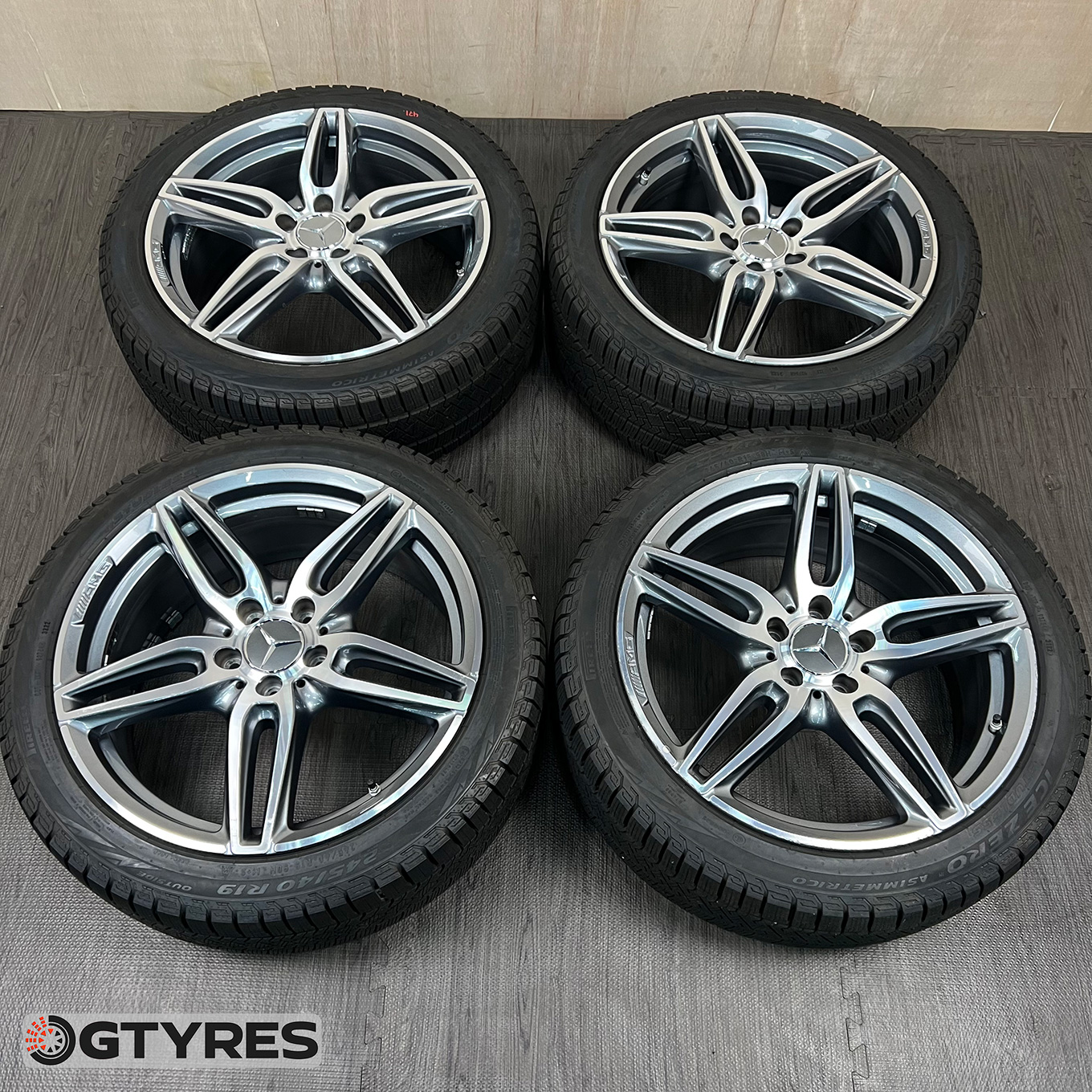 245/40 R19 Pirelli ICE ZERO — 80 000 ¥/комплект