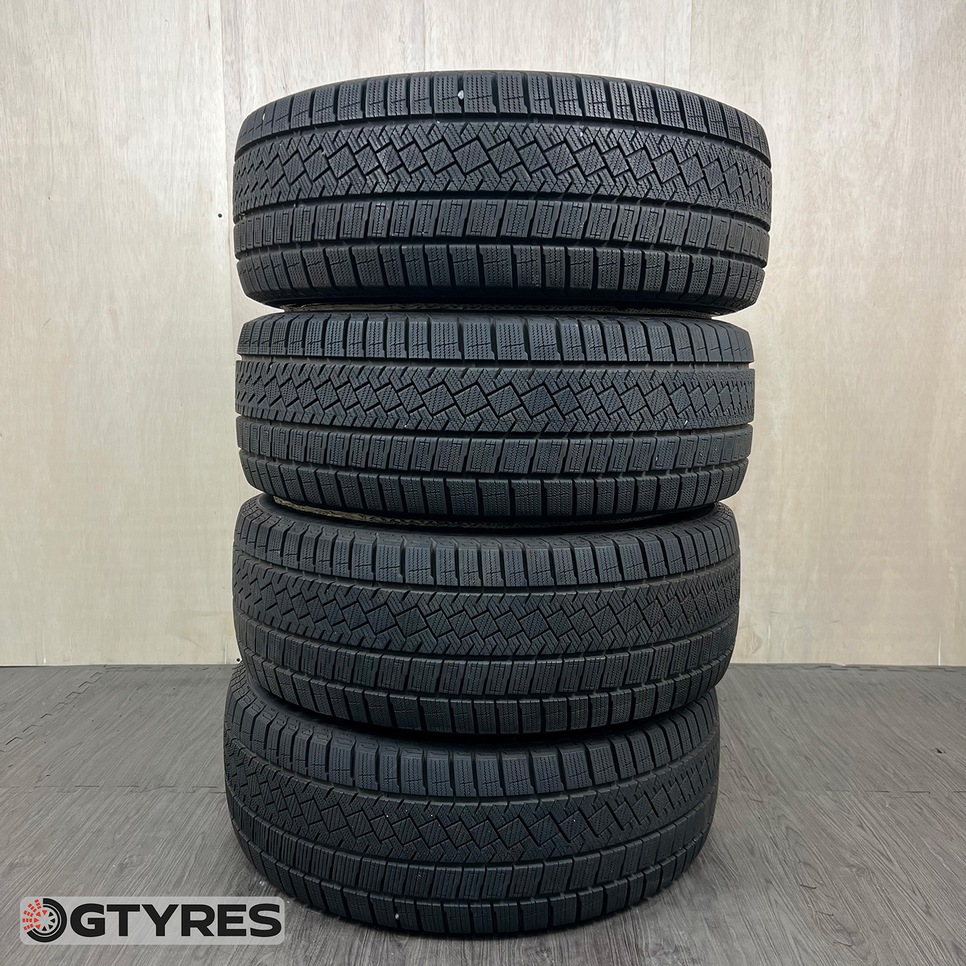 Pirelli ICE ZERO 245/40 R19, фото 3