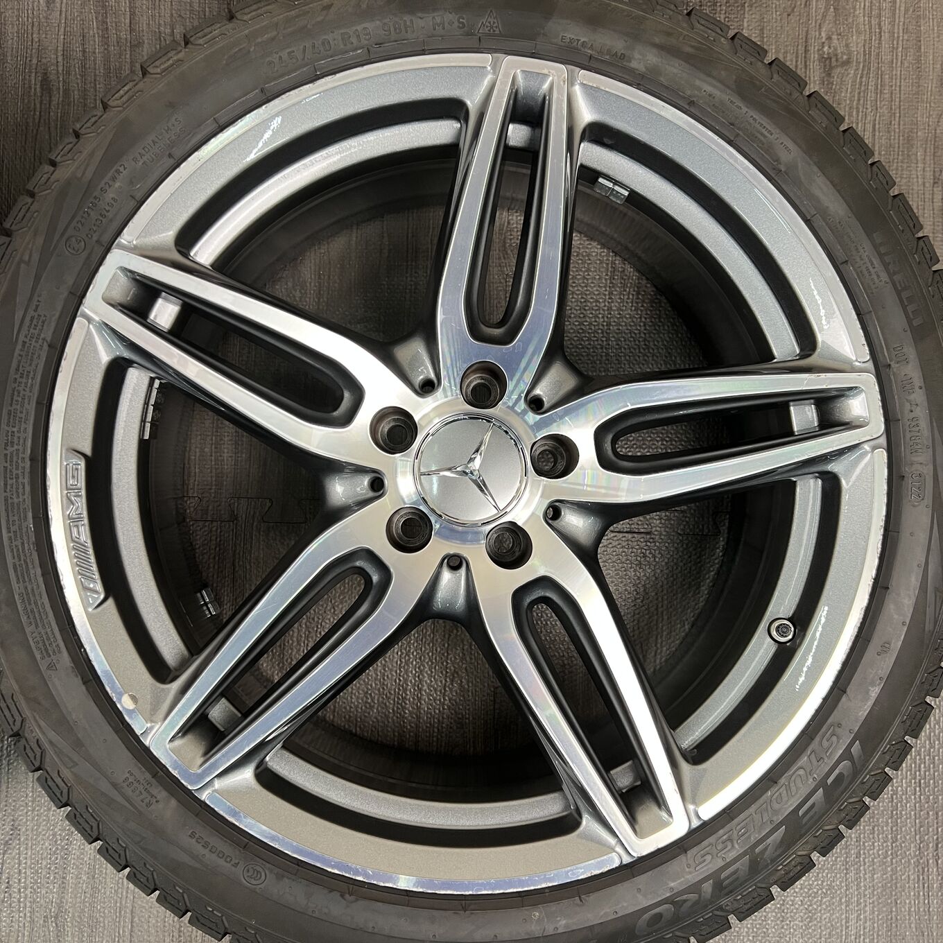 Pirelli AMG 245/40 R19, фото 3