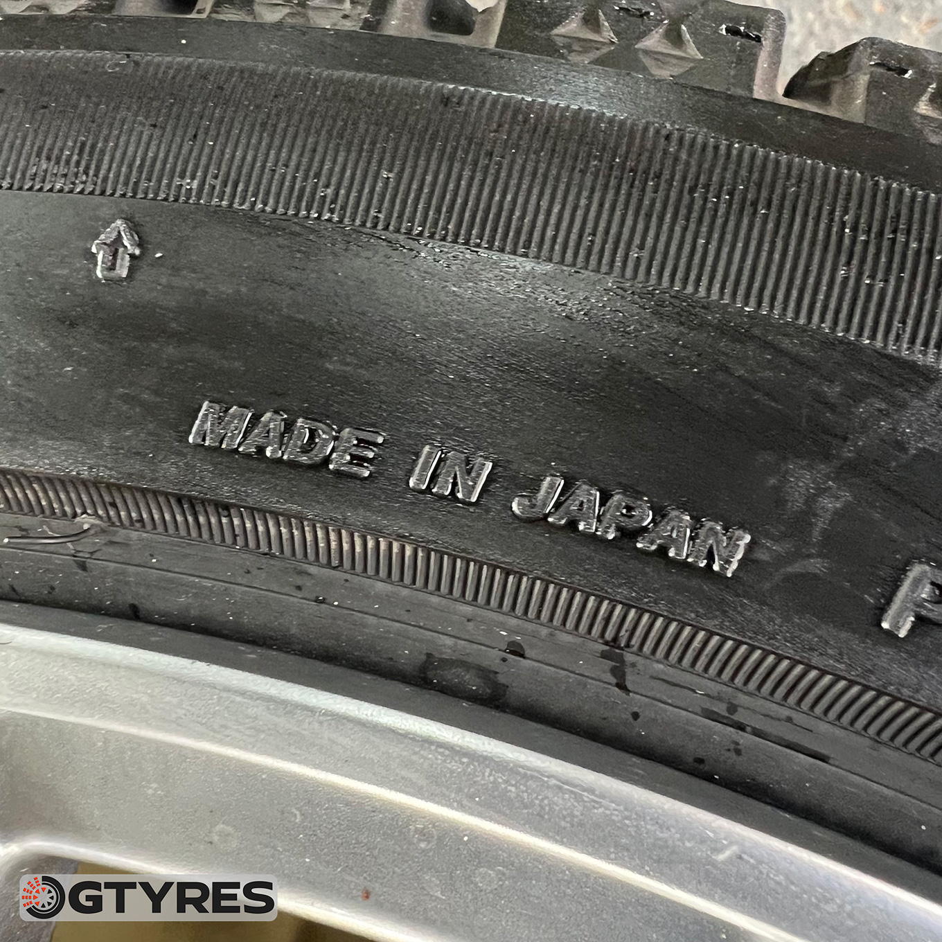 Bridgestone BLIZZAK VRX2 225/40 R18, фото 6