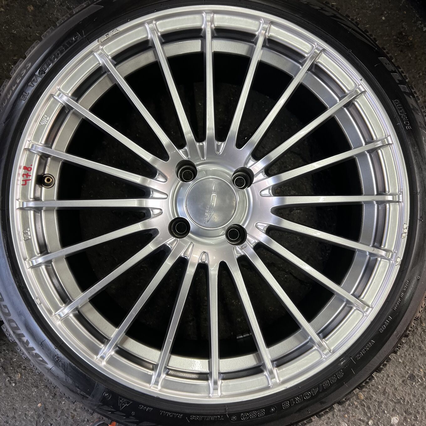 Bridgestone BLIZZAK VRX2 225/40 R18, фото 3