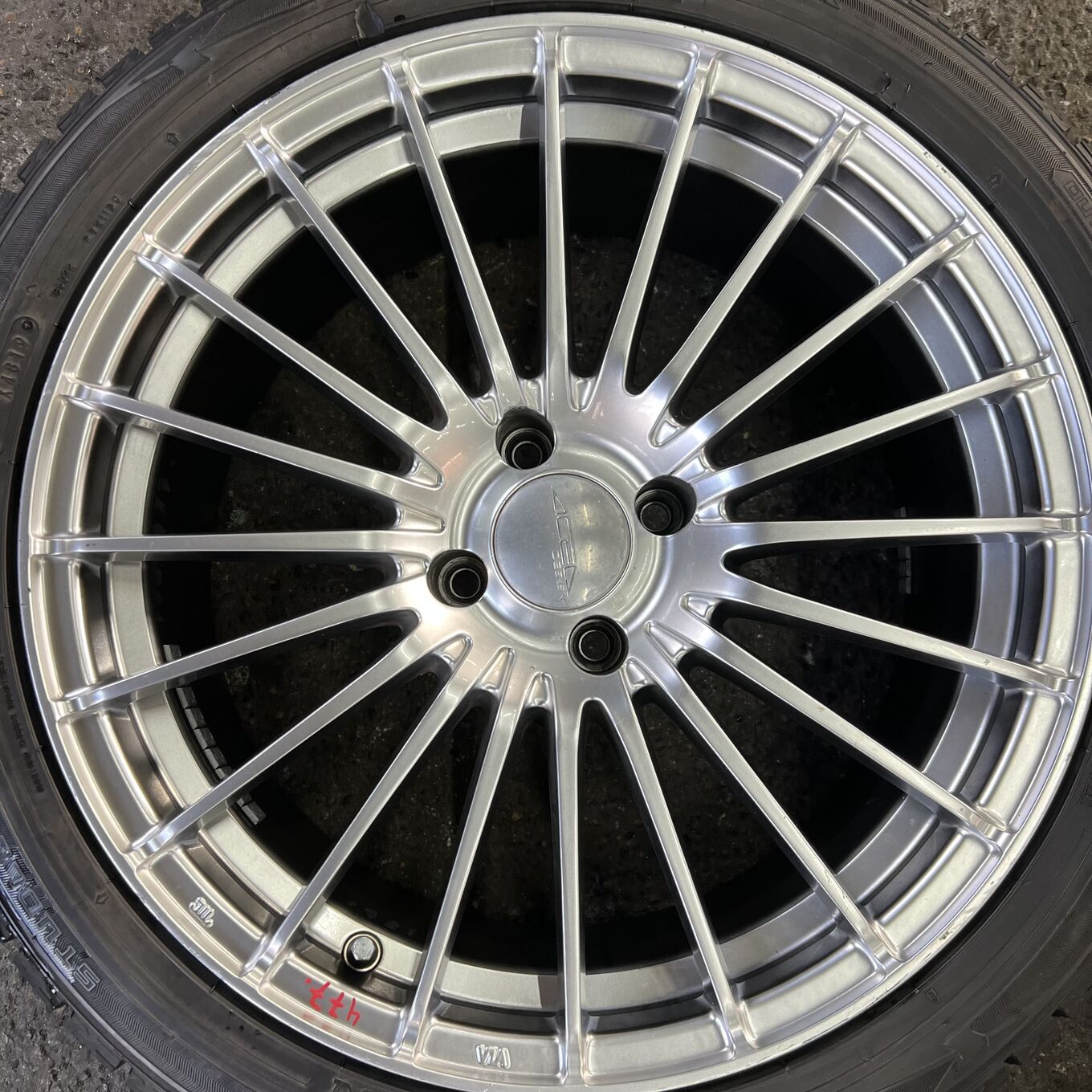 Bridgestone BLIZZAK VRX2 225/40 R18, фото 4