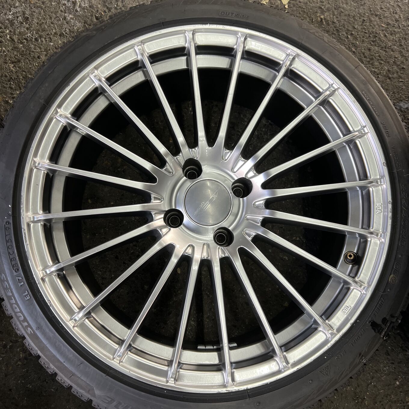 Bridgestone BLIZZAK VRX2 225/40 R18, фото 5