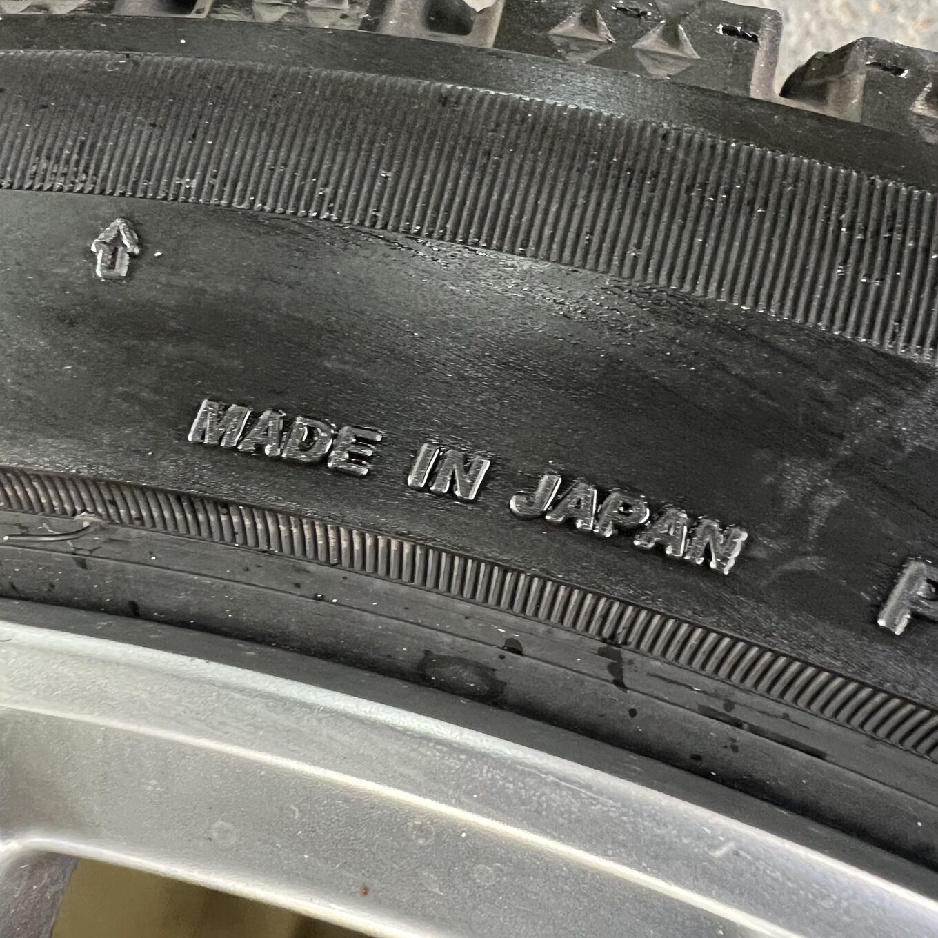 Bridgestone BLIZZAK VRX2 225/40 R18, фото 6