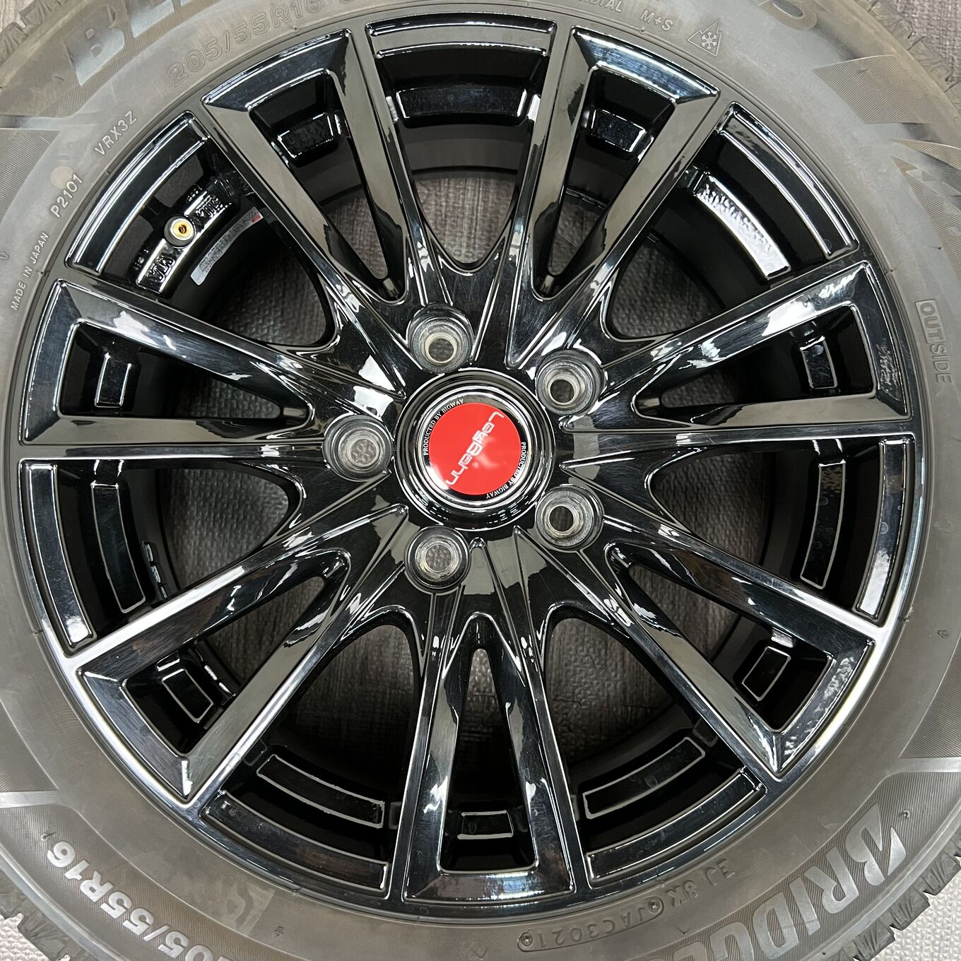 Bridgestone LAYBAHN WGS 205/55 R16, фото 2