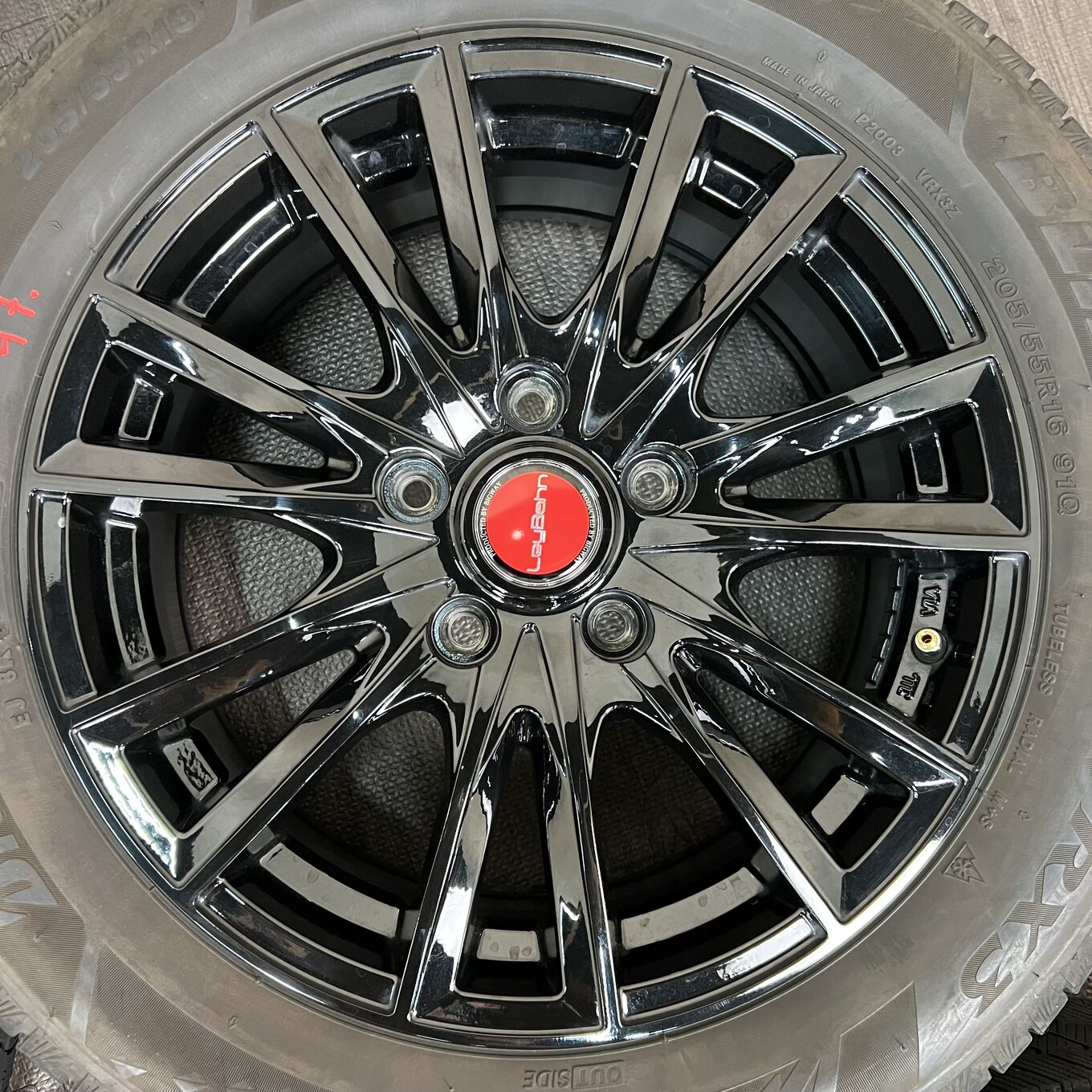 Bridgestone LAYBAHN WGS 205/55 R16, фото 5