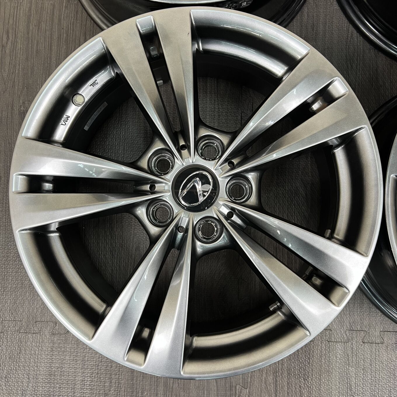 NX200T R17 7J ET45 5x114.3, фото 2
