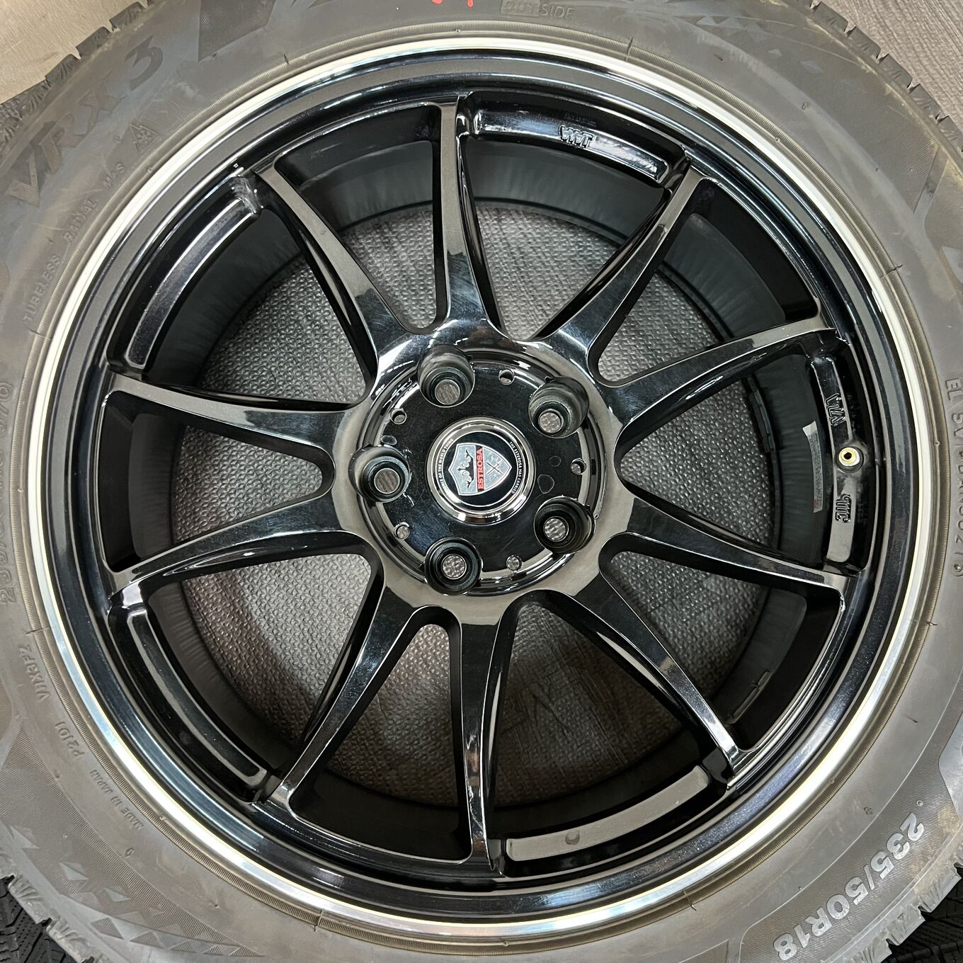 Bridgestone BLIZZAK VRX3 235/50 R18, фото 5