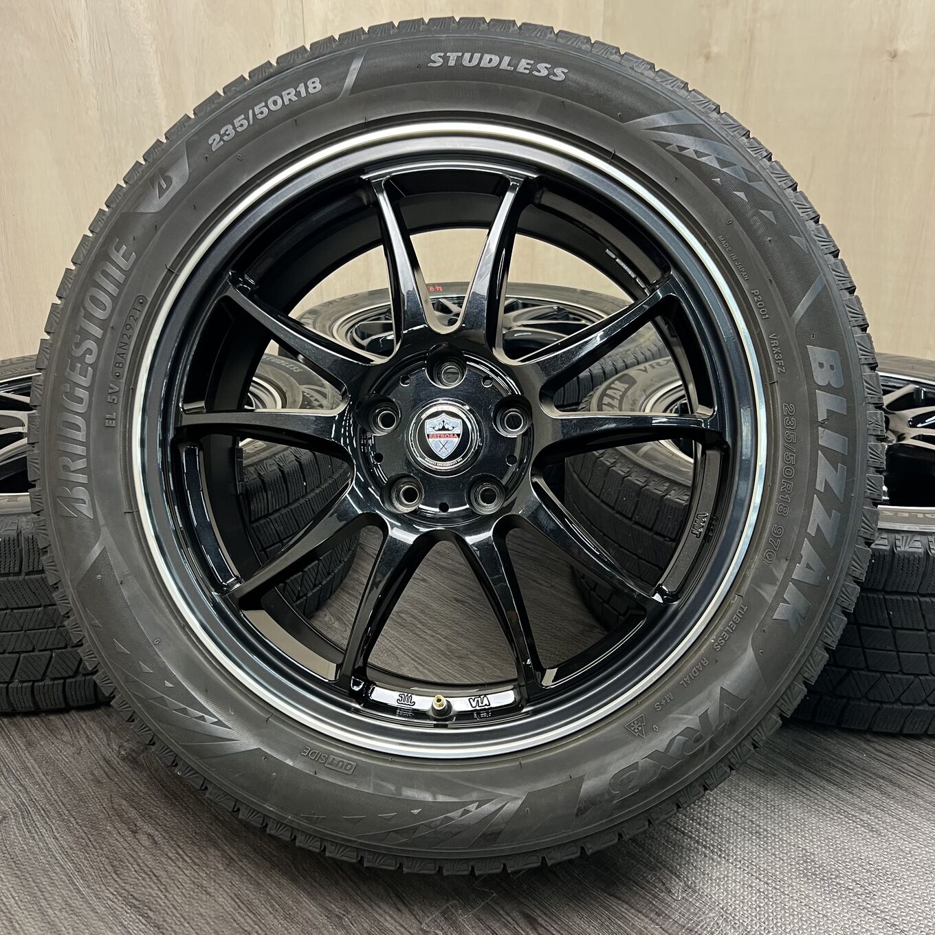 Bridgestone BLIZZAK VRX3 235/50 R18, фото 6