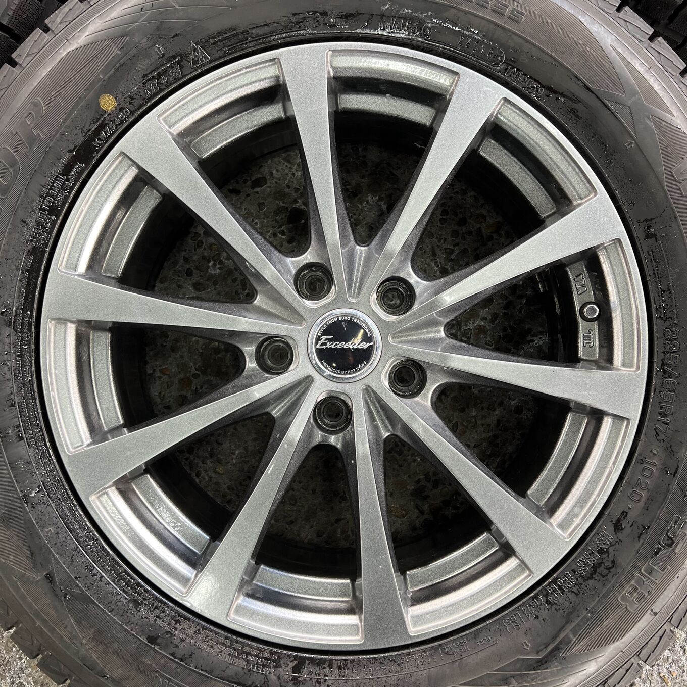 Dunlop EXCEEDER 225/65 R17, фото 2